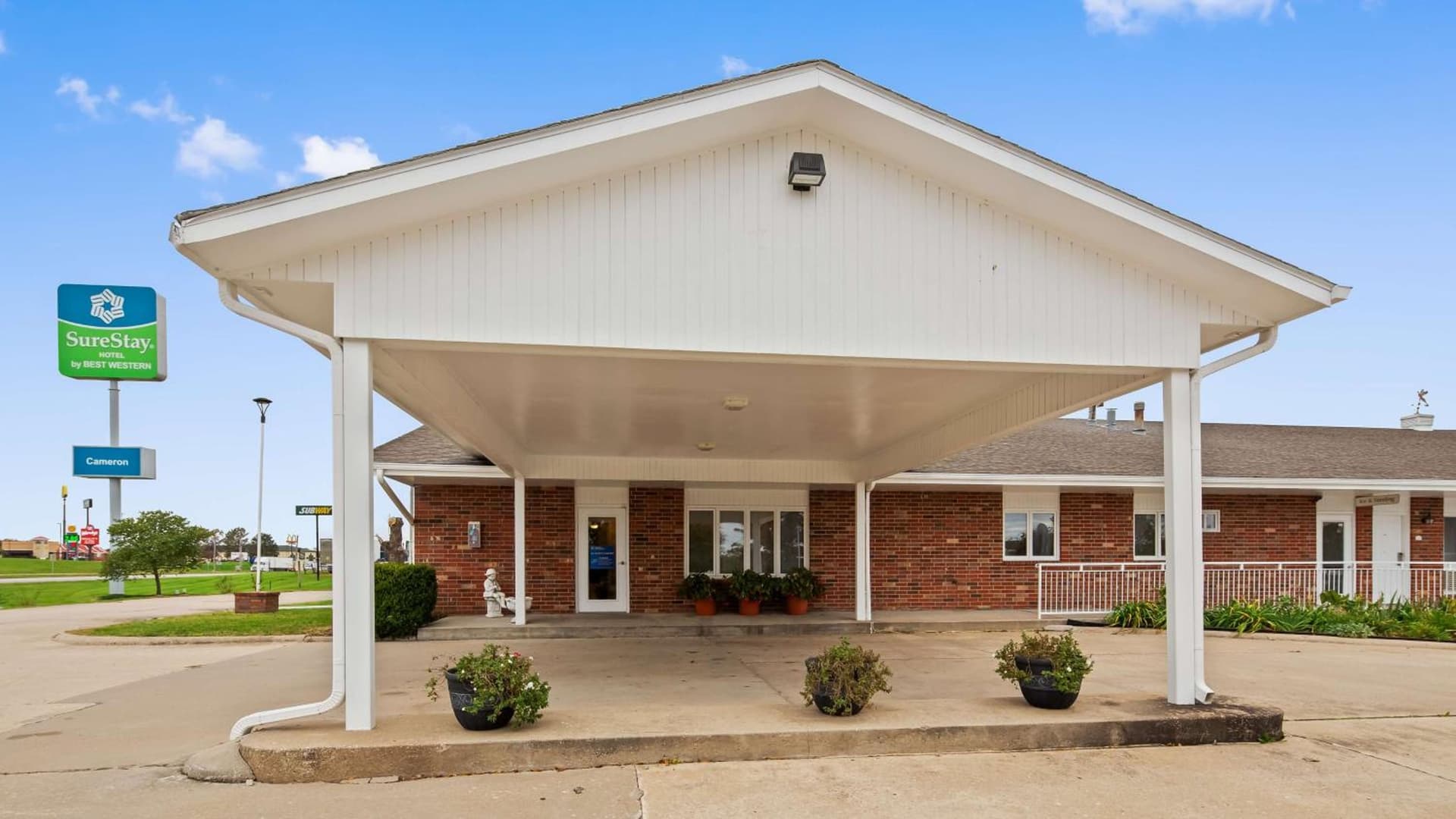 SureStay by Best Western Cameron interior in Cameron, MO — gallery photo 2