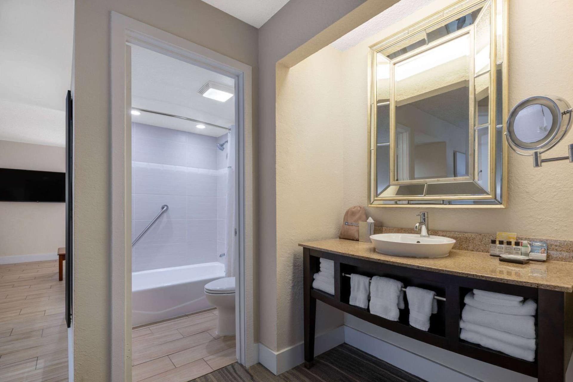 Wyndham Boca Raton Hotel interior in Boca Raton, FL — gallery photo 2