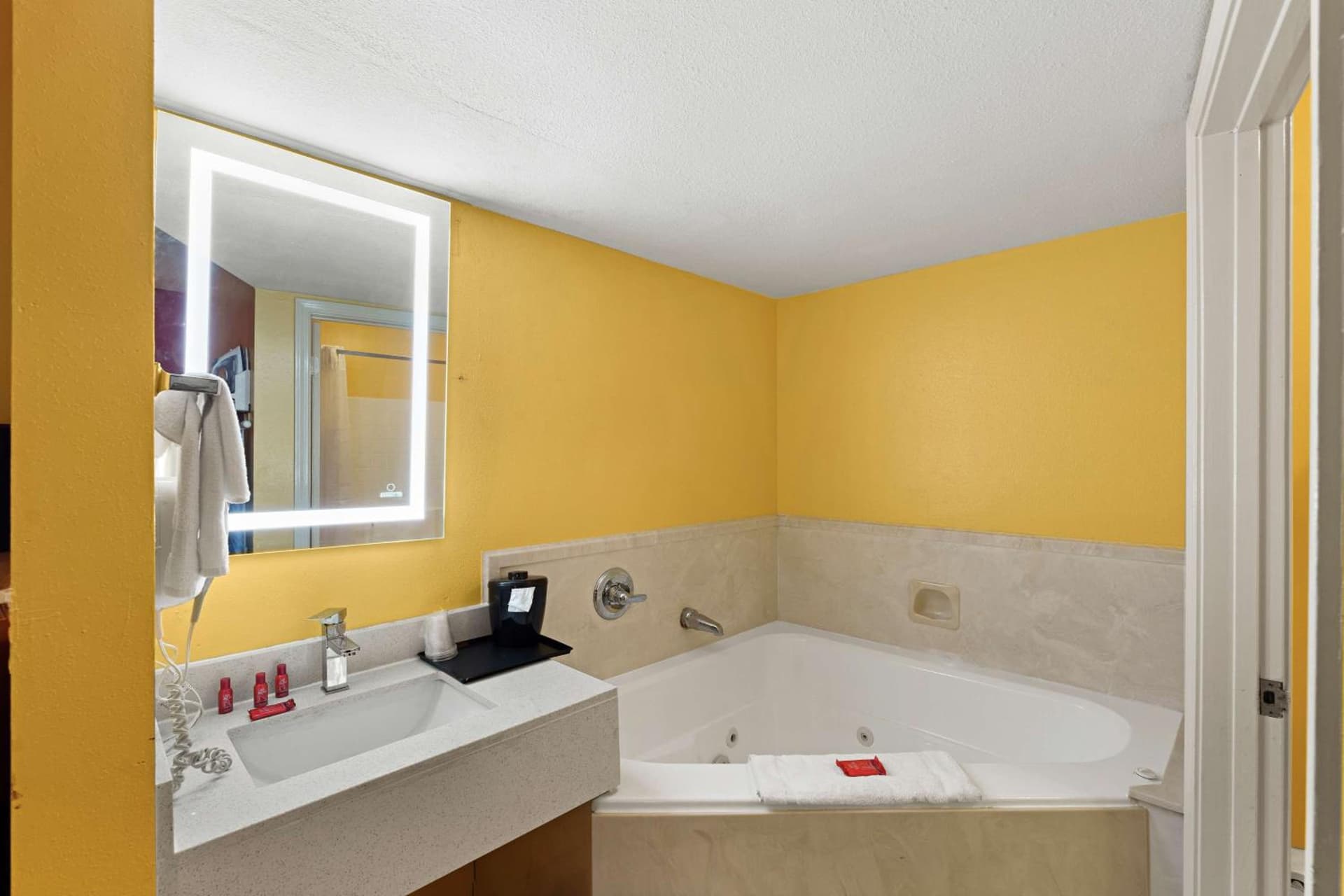 SureStay by Best Western Gulfport gallery photo in Gulfport, MS — image 39