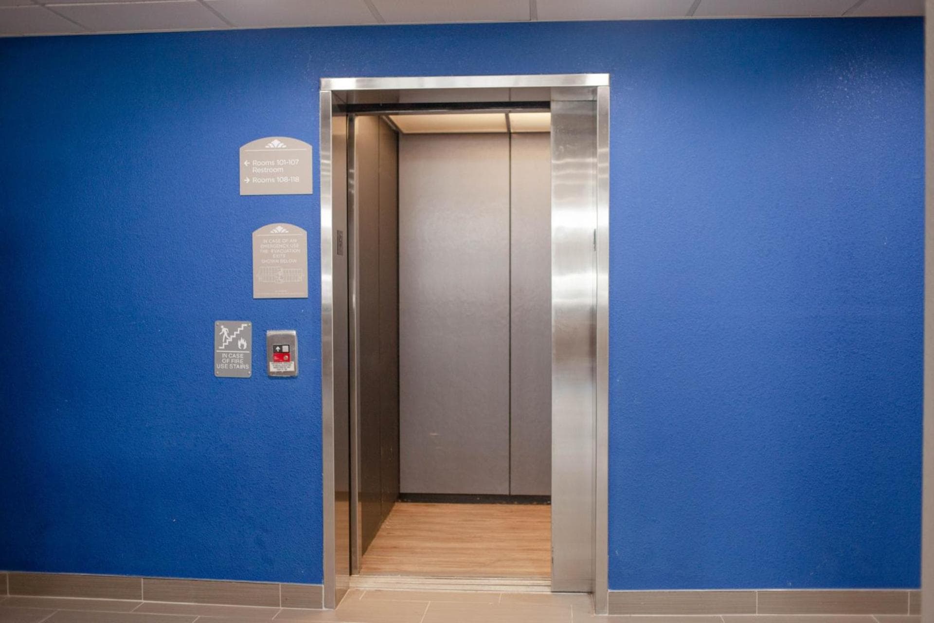 Microtel Inn & Suites by Wyndham Camp Lejeune/Jacksonville gallery photo in Jacksonville, NC — image 6