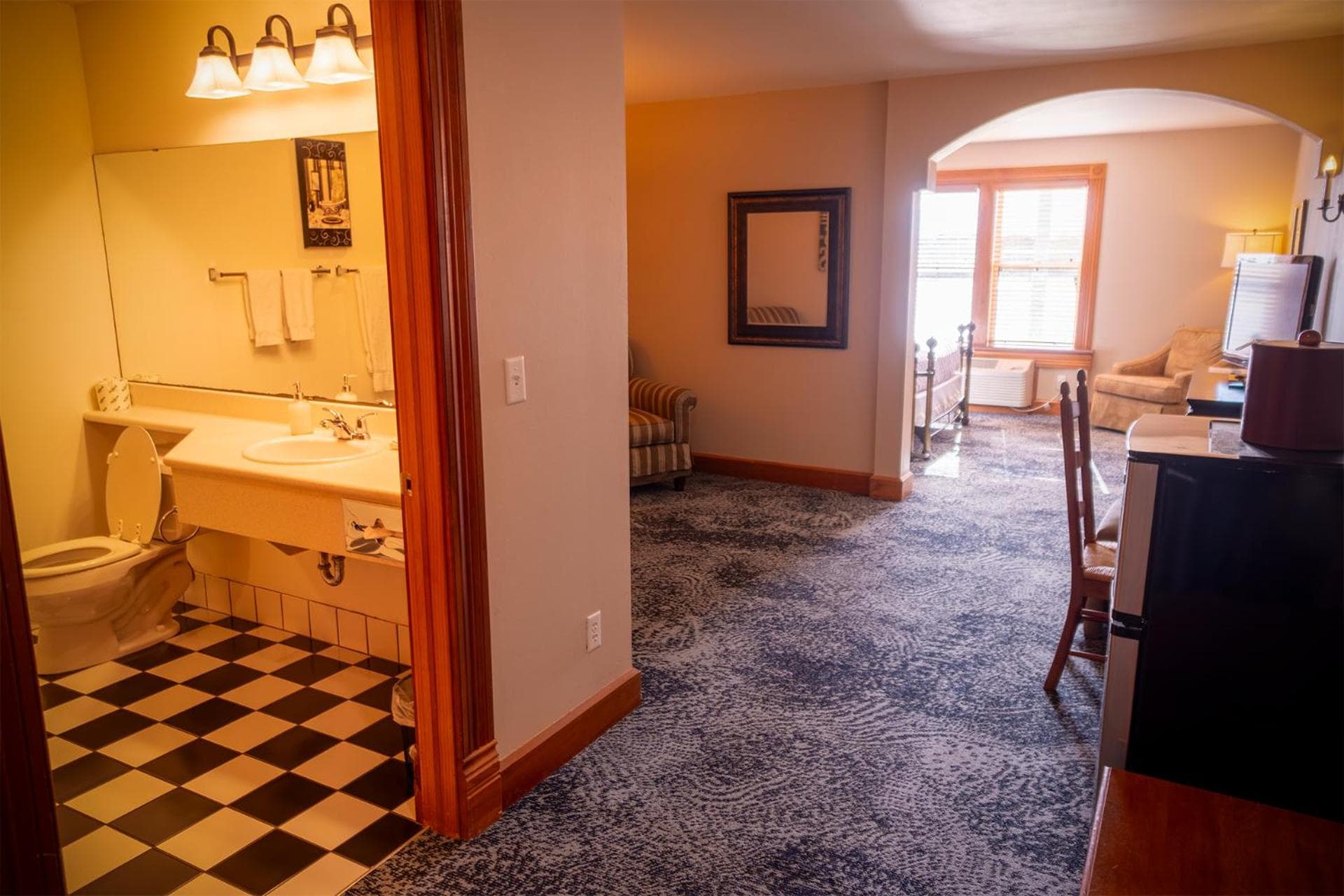 Nuks Executive Suites gallery photo in De Pere, WI — image 43
