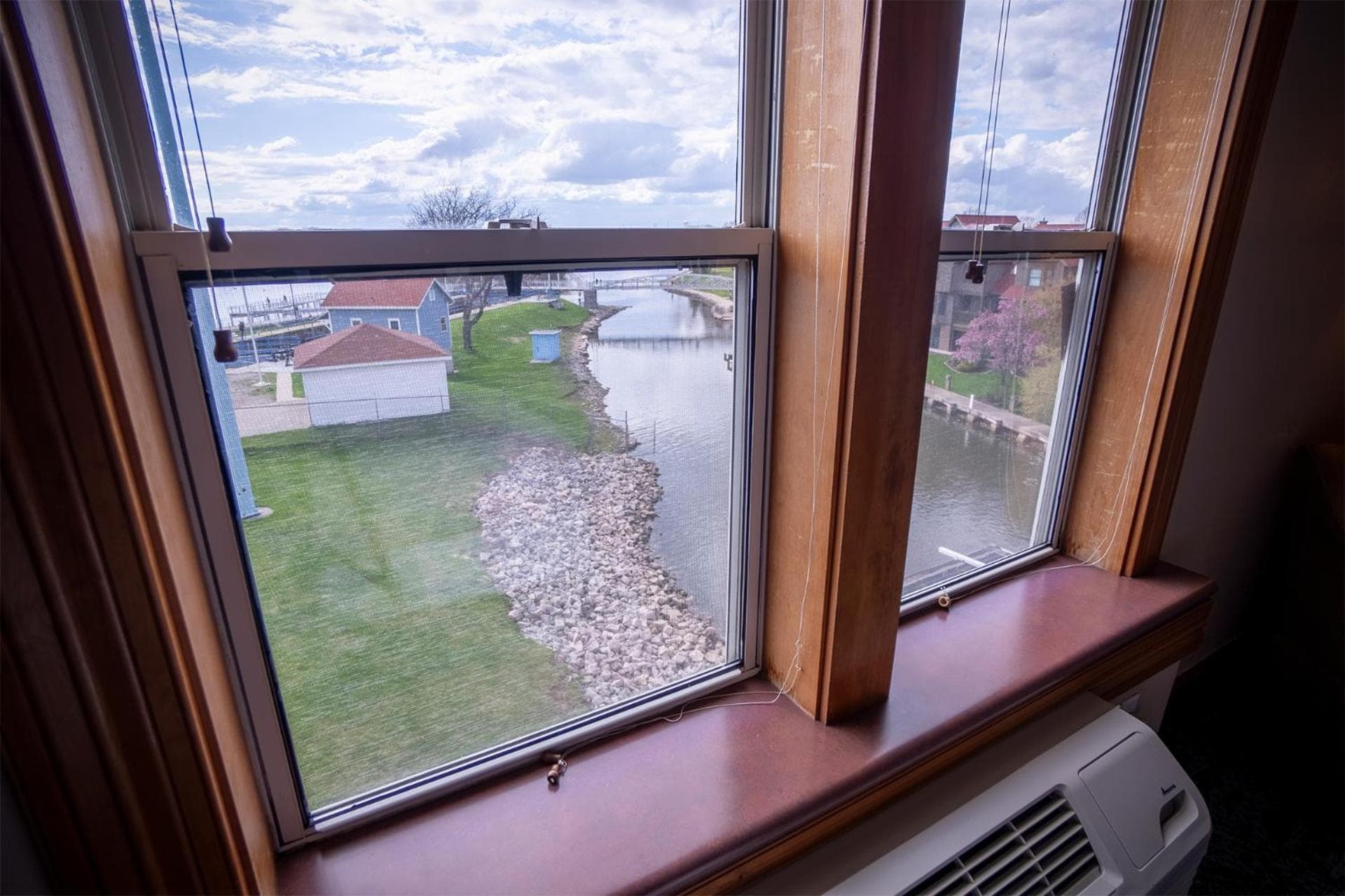 Nuks Executive Suites gallery photo in De Pere, WI — image 53