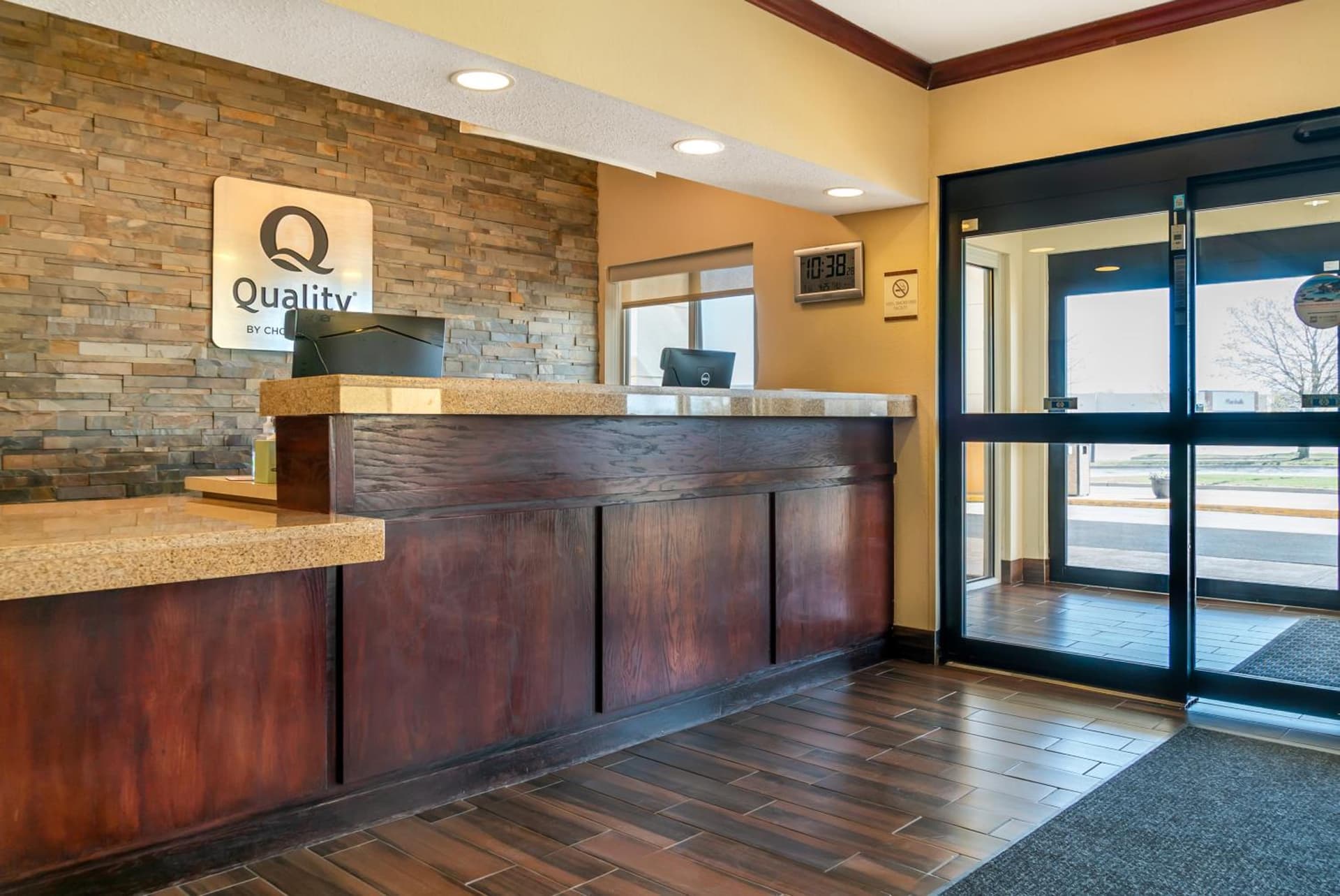 Quality Inn & Suites gallery photo in Bay City, MI — image 53