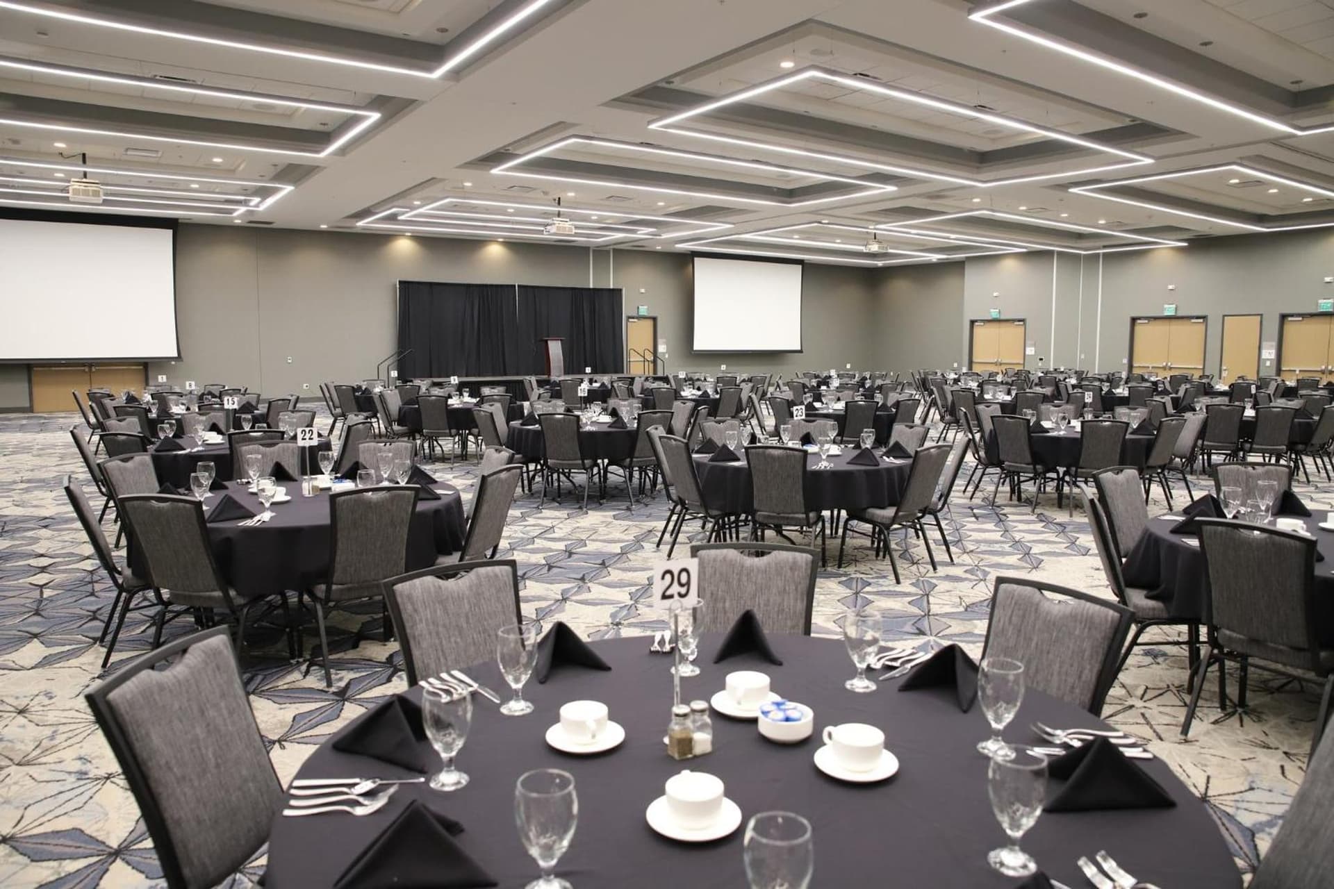 Holiday Inn & Suites Cedar Falls-Waterloo Event Ctr by IHG gallery photo in Cedar Falls, IA — image 47