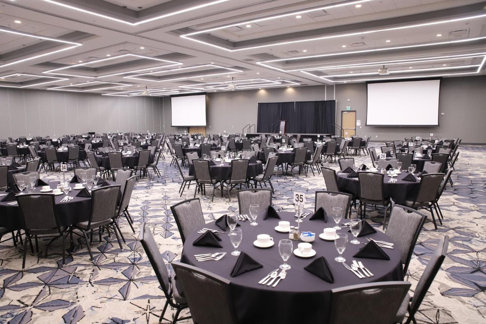 Holiday Inn & Suites Cedar Falls-Waterloo Event Ctr by IHG gallery photo in Cedar Falls, IA — image 64