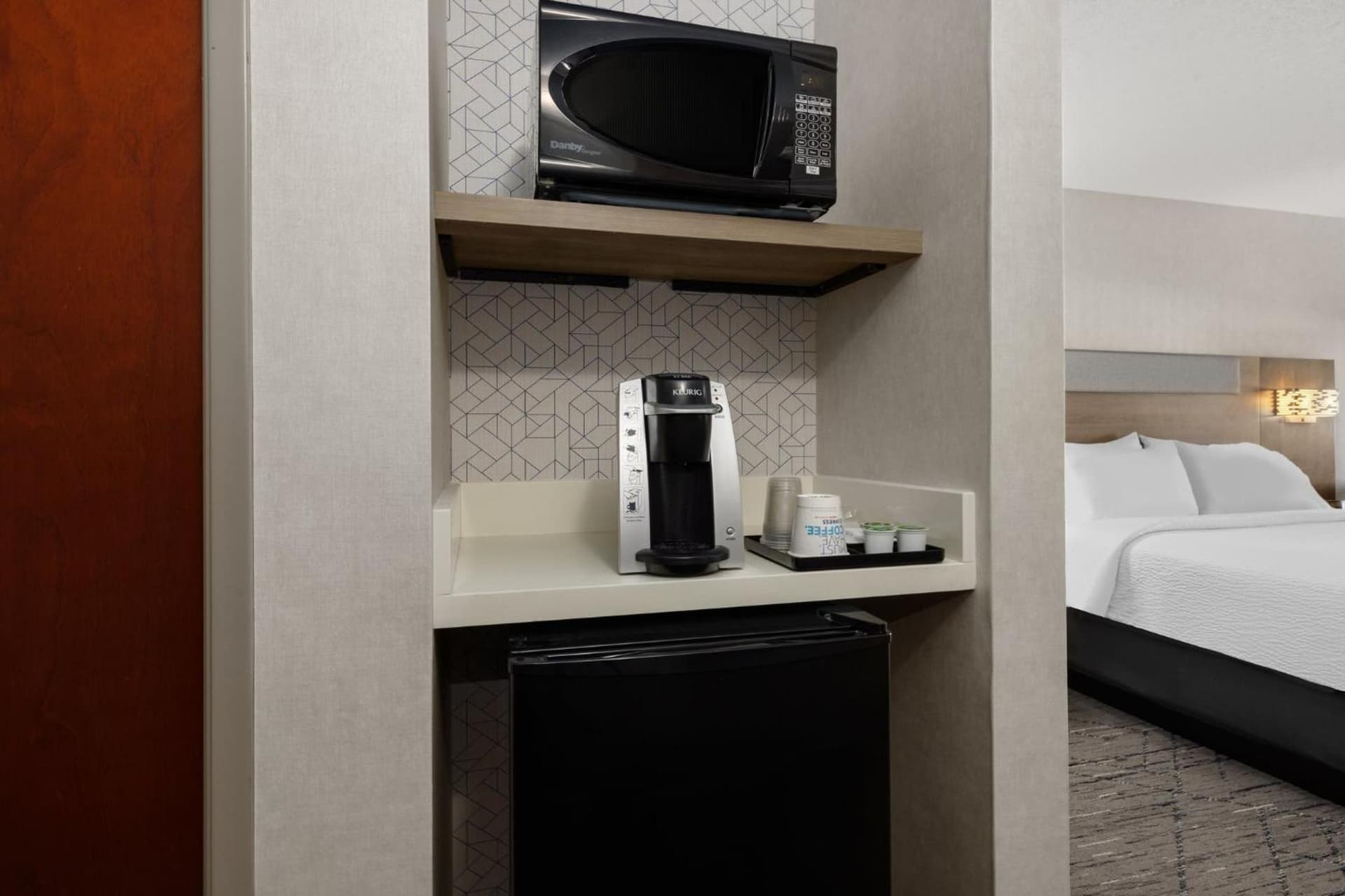 Holiday Inn Express Grove City - Premium Outlet Mall by IHG gallery photo in Grove City, PA — image 36