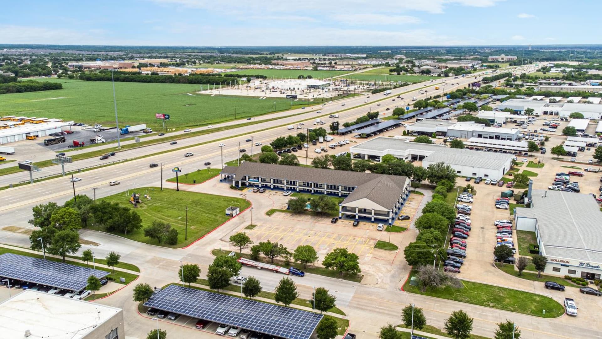 Days Inn by Wyndham McKinney gallery photo in McKinney, TX — image 32