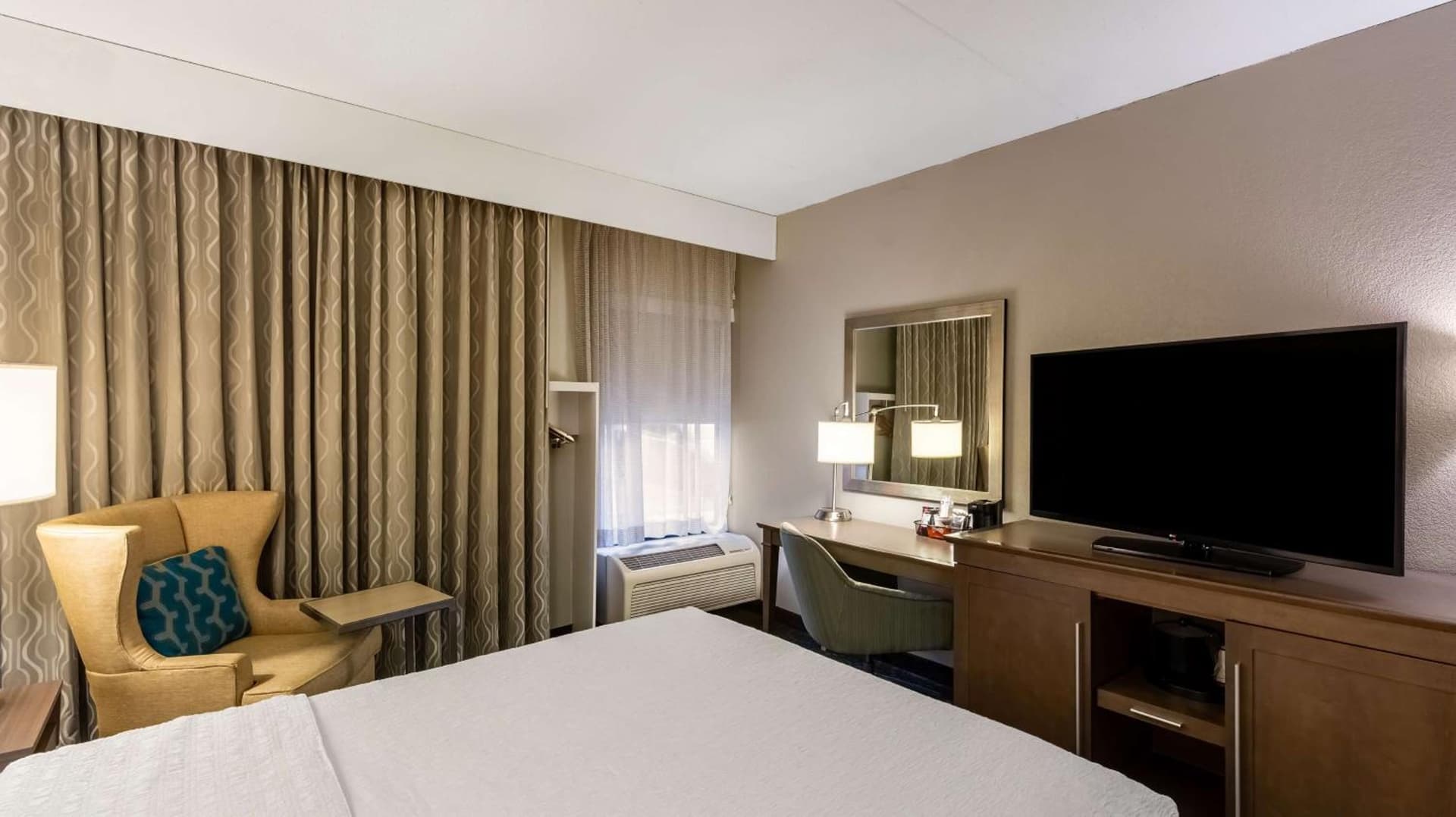 Hampton Inn Bloomington gallery photo in Bloomington, IN — image 44