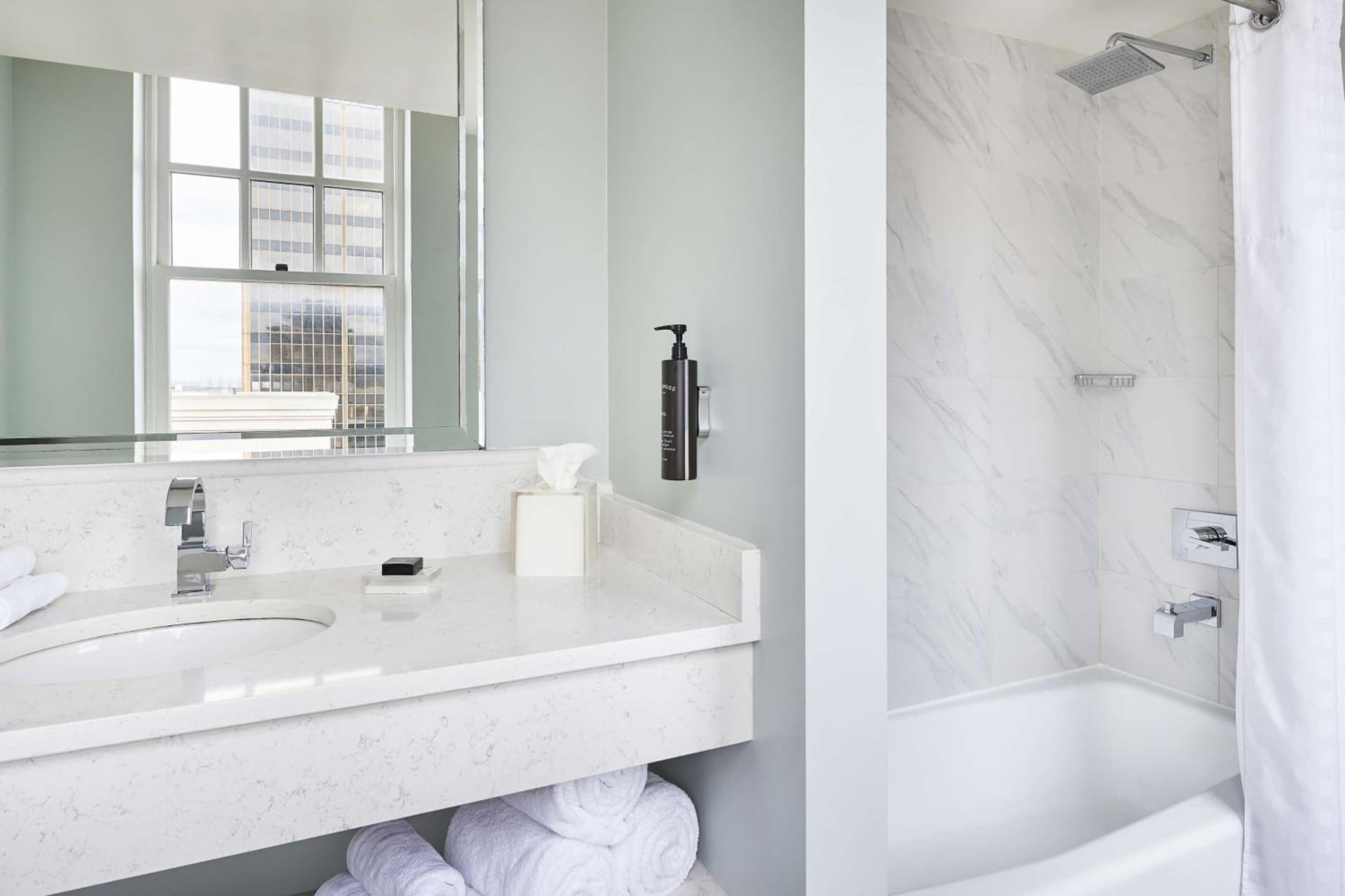 Redmont Hotel Birmingham - Curio Collection by Hilton gallery photo in Birmingham, AL — image 34