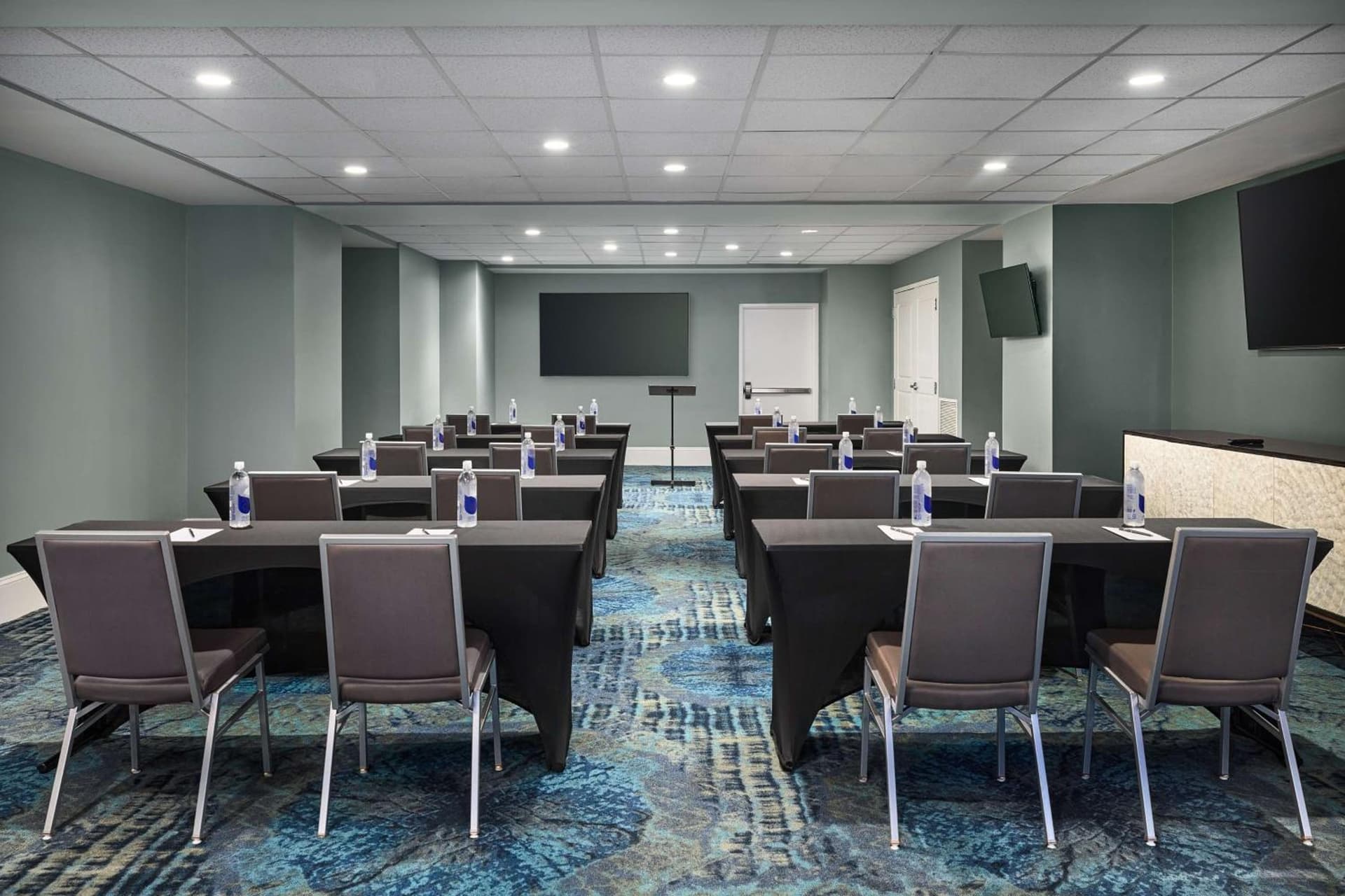 Redmont Hotel Birmingham - Curio Collection by Hilton gallery photo in Birmingham, AL — image 18