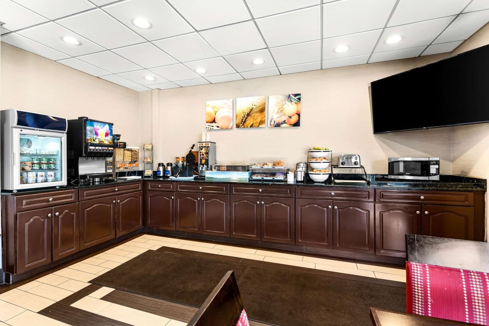 SureStay Plus by Best Western Reading North gallery photo in Reading, PA — image 17