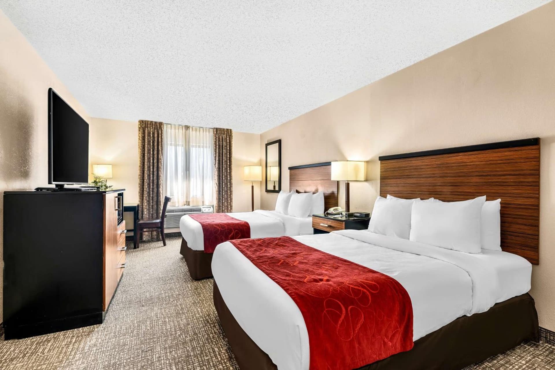 SureStay Plus by Best Western Reading North interior in Reading, PA — gallery photo 2