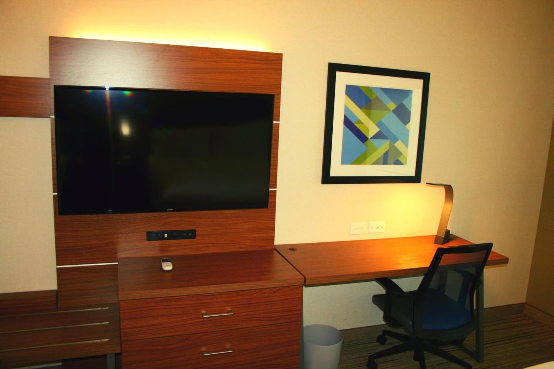Holiday Inn Express Hotel & Suites Marina by IHG gallery photo in Marina, CA — image 26