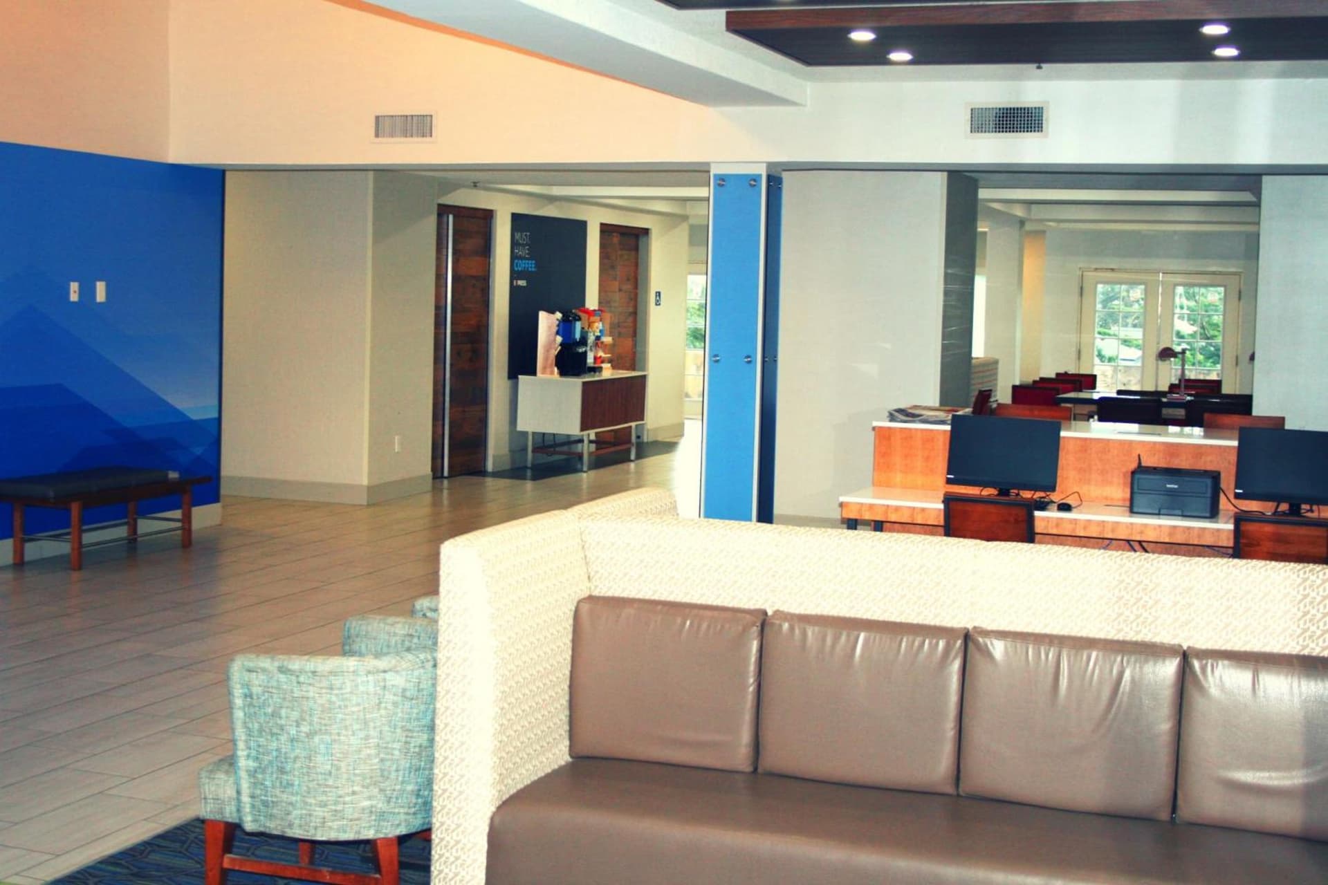 Holiday Inn Express Hotel & Suites Marina by IHG gallery photo in Marina, CA — image 31