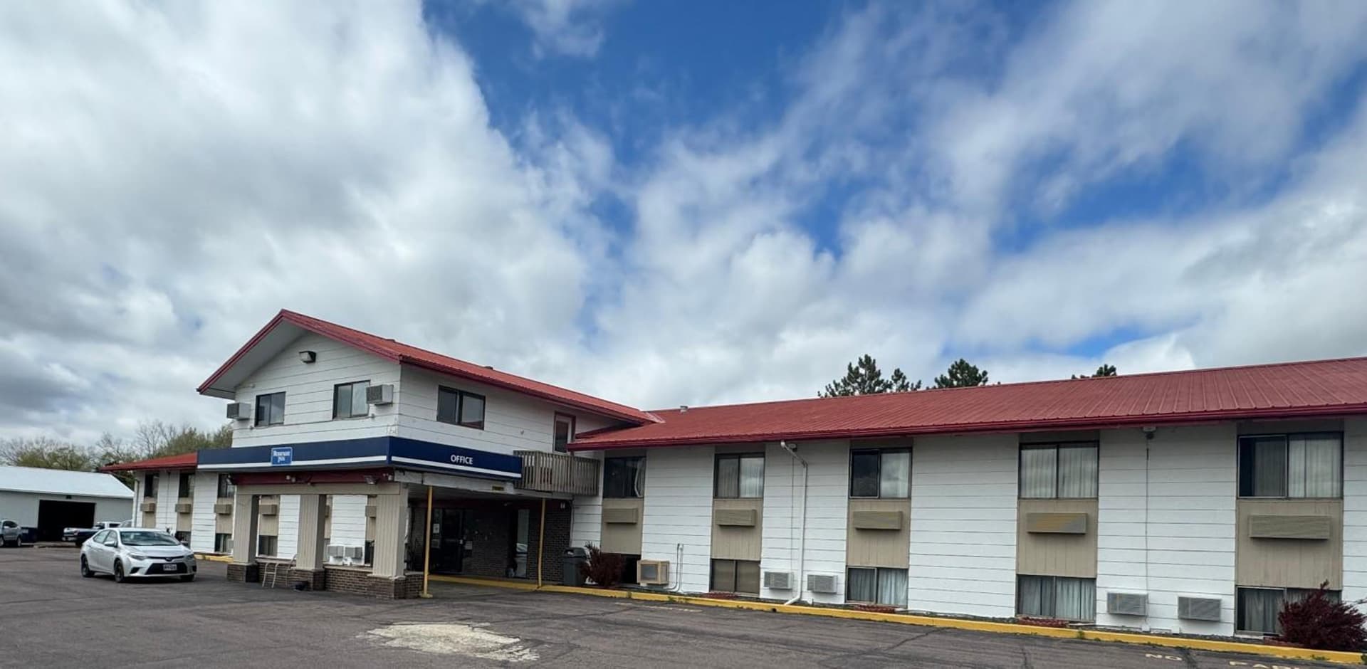 Mitchell Inn featured exterior or lobby in Mitchell, SD — similar hotel