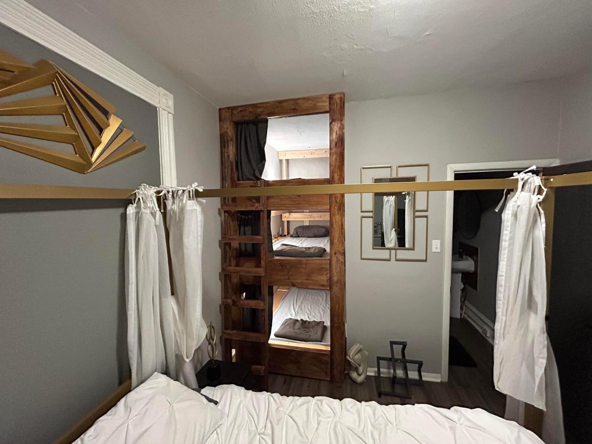 ☆☆ Modern Coed Dorm in Reading ☆☆ gallery photo in Reading, PA — image 10
