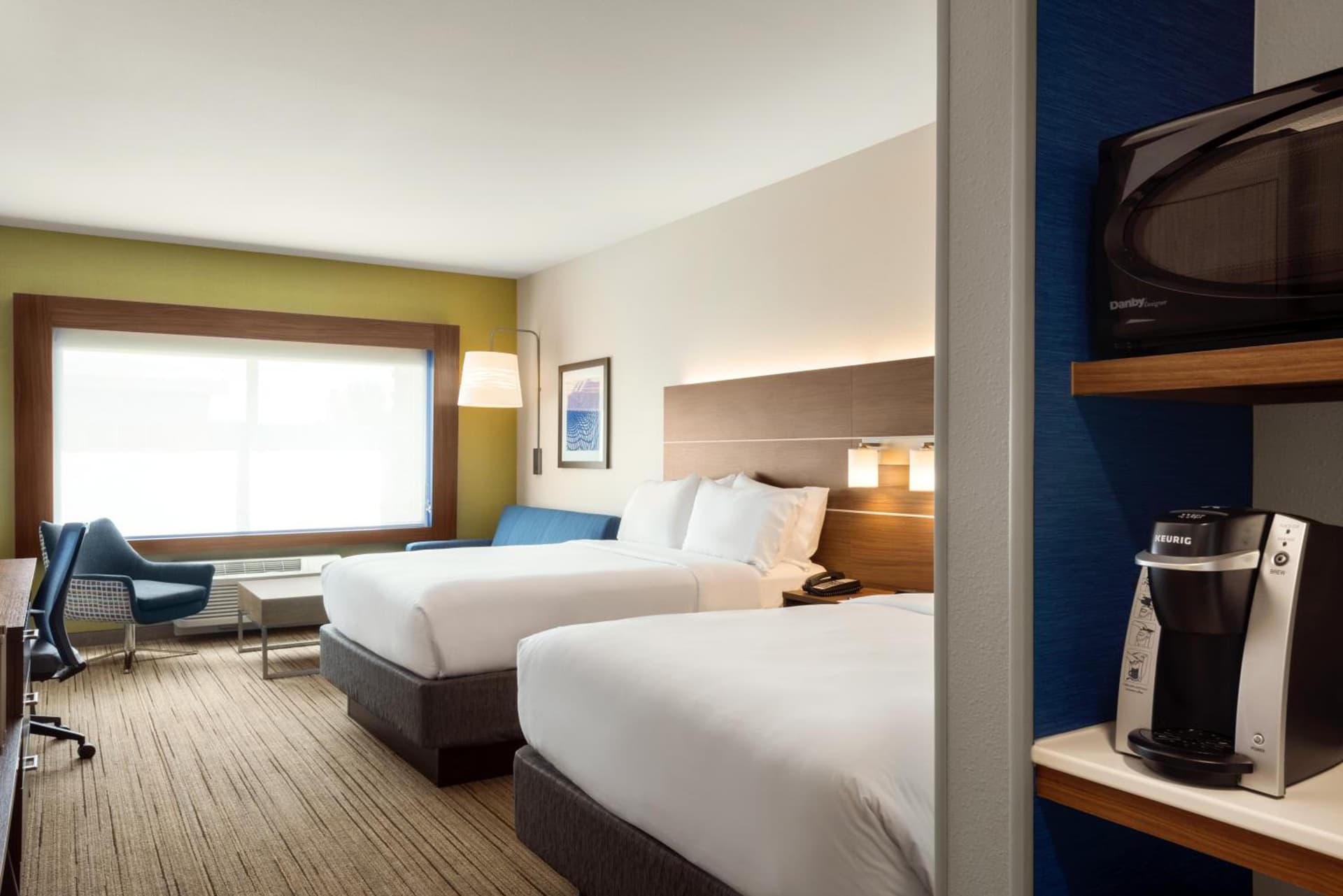 Holiday Inn Express & Suites - West Des Moines - Jordan Creek by IHG property views in West Des Moines, IA — gallery photo 3