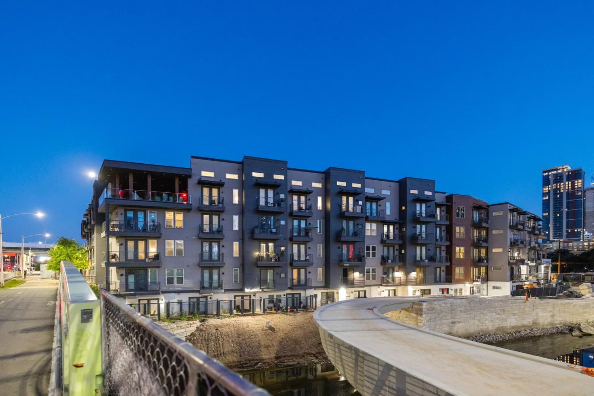 Placemakr Austin Downtown, Apartments by Hilton interior in Austin, TX — gallery photo 2
