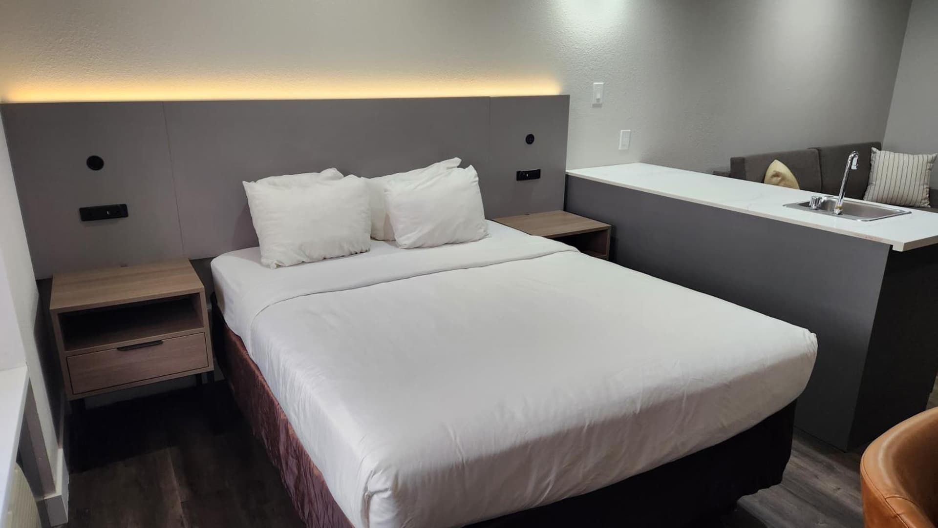 Econo Lodge Inn & Suites Santa Rosa South gallery photo in Santa Rosa, CA — image 14