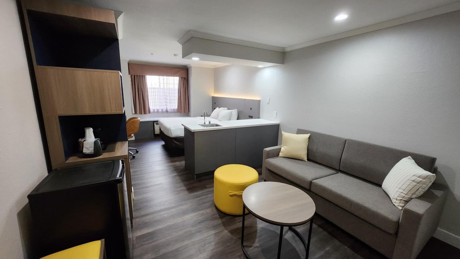 Econo Lodge Inn & Suites Santa Rosa South gallery photo in Santa Rosa, CA — image 9