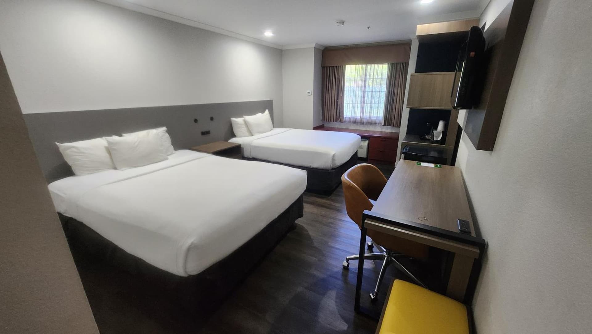 Econo Lodge Inn & Suites Santa Rosa South gallery photo in Santa Rosa, CA — image 5