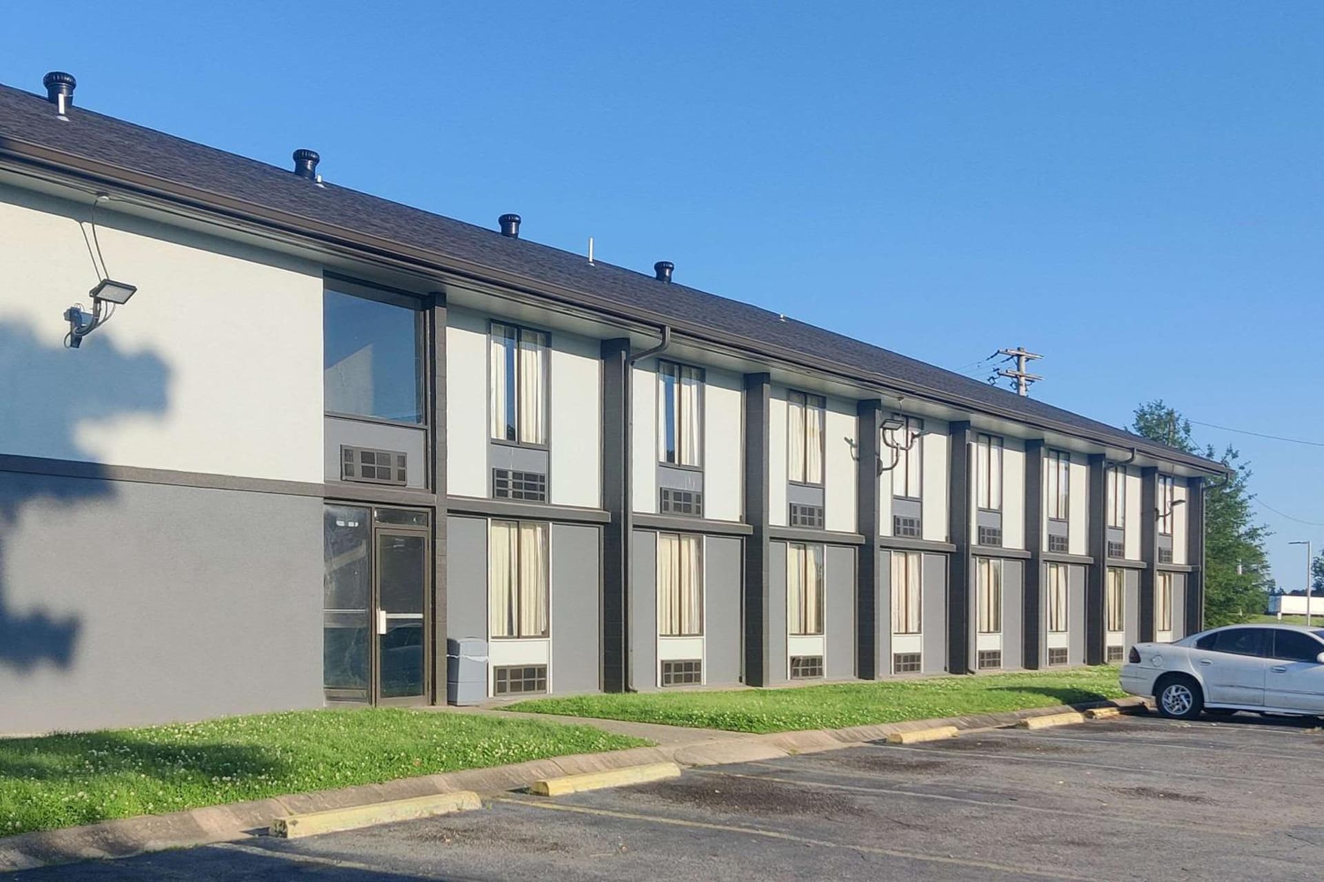 Quality Inn Little Rock on I-30 Near Littlerock airport interior in Little Rock, AR — gallery photo 2