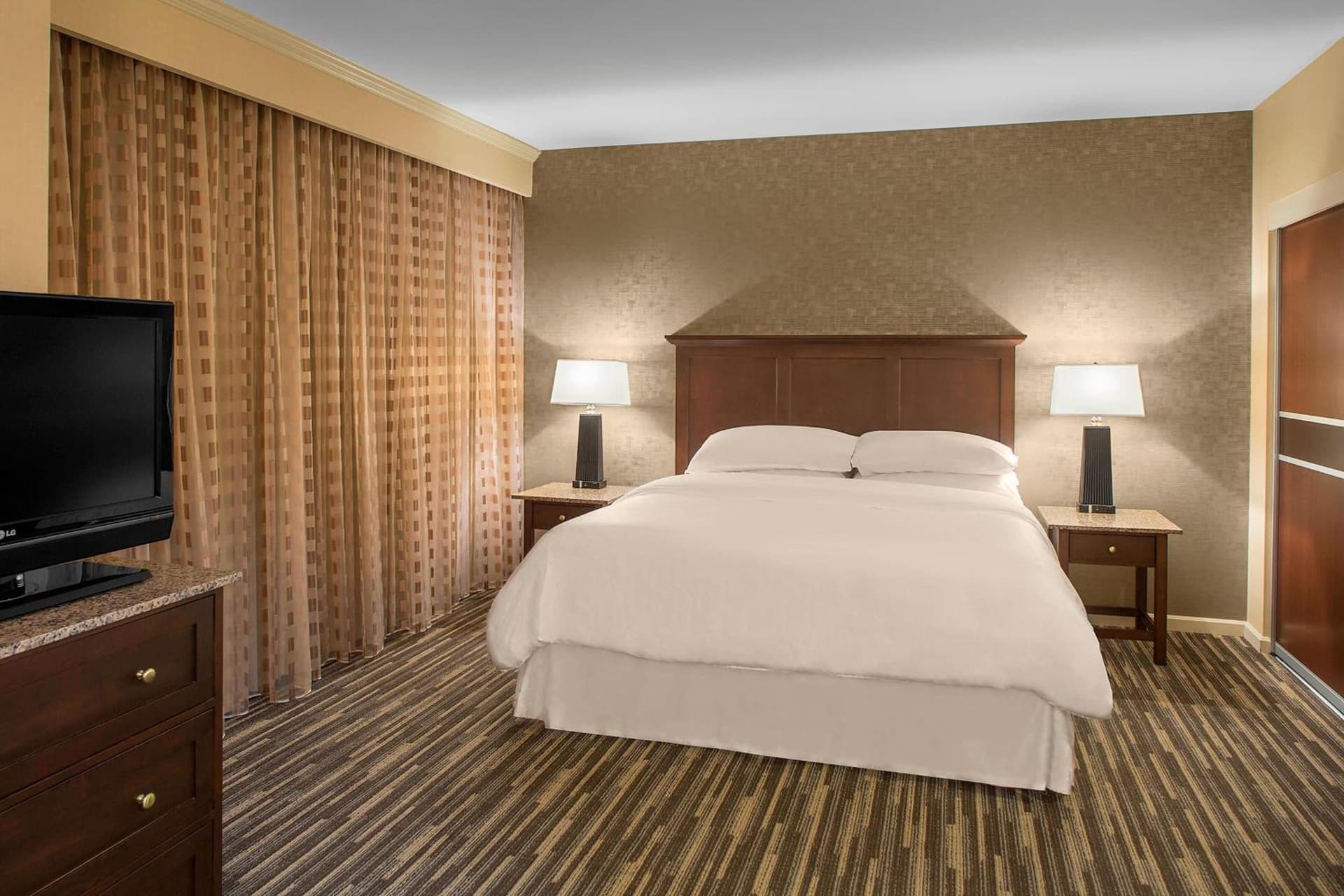 Sheraton Suites Akron Cuyahoga Falls gallery photo in Cuyahoga Falls, OH — image 5