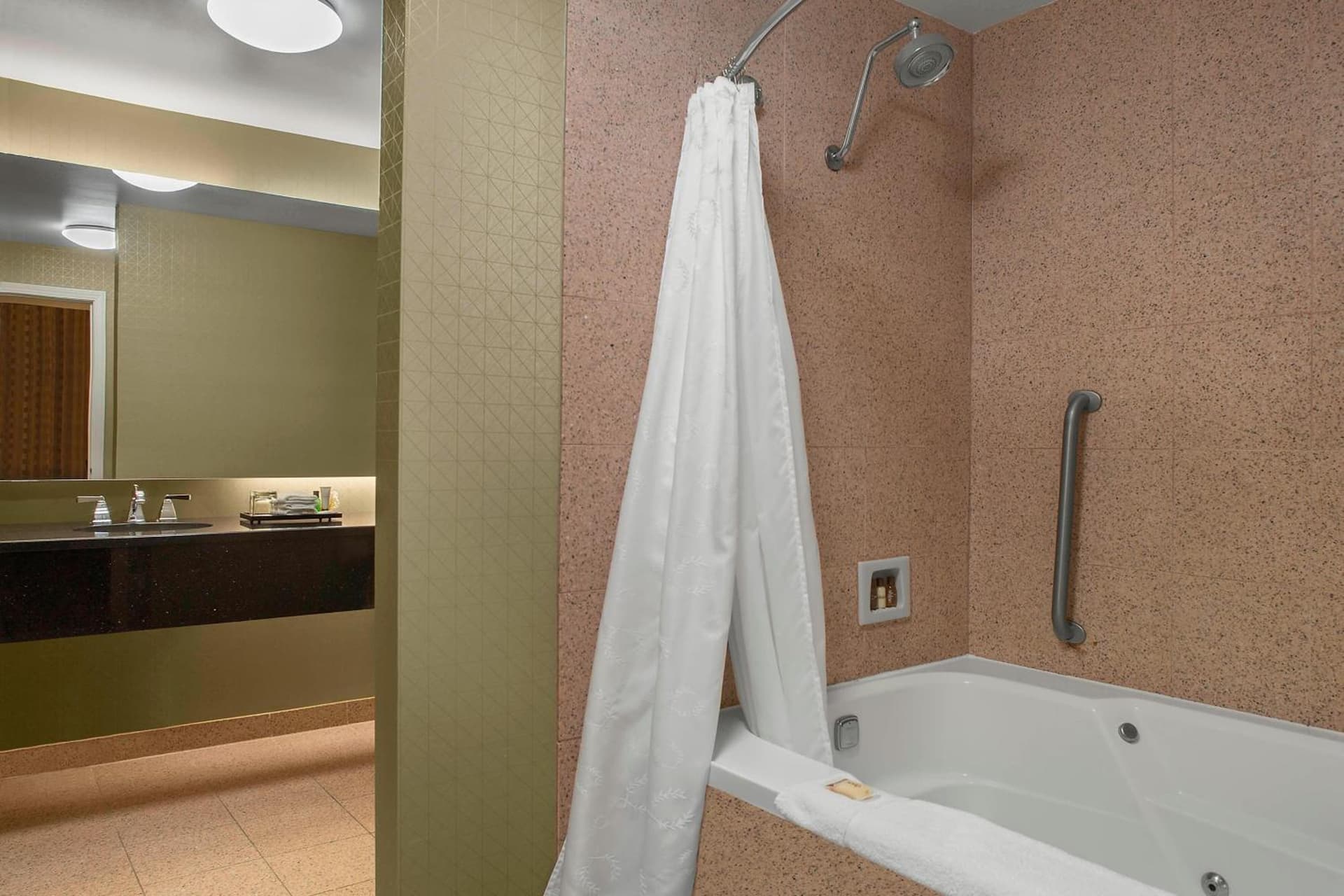 Sheraton Suites Akron Cuyahoga Falls gallery photo in Cuyahoga Falls, OH — image 10