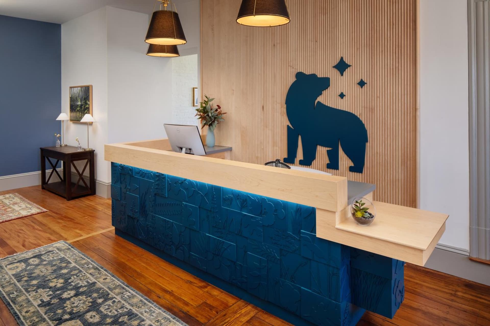 Hotel Ursa featured exterior or lobby in Orono — similar hotel