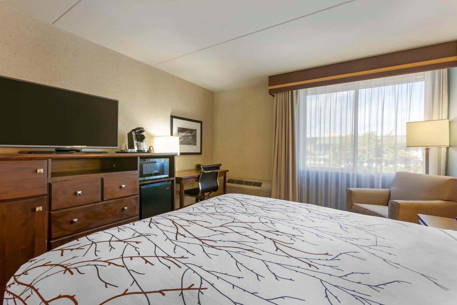 Best Western Plus Coeur d'Alene Inn property views in Coeur d'Alene, ID — gallery photo 3