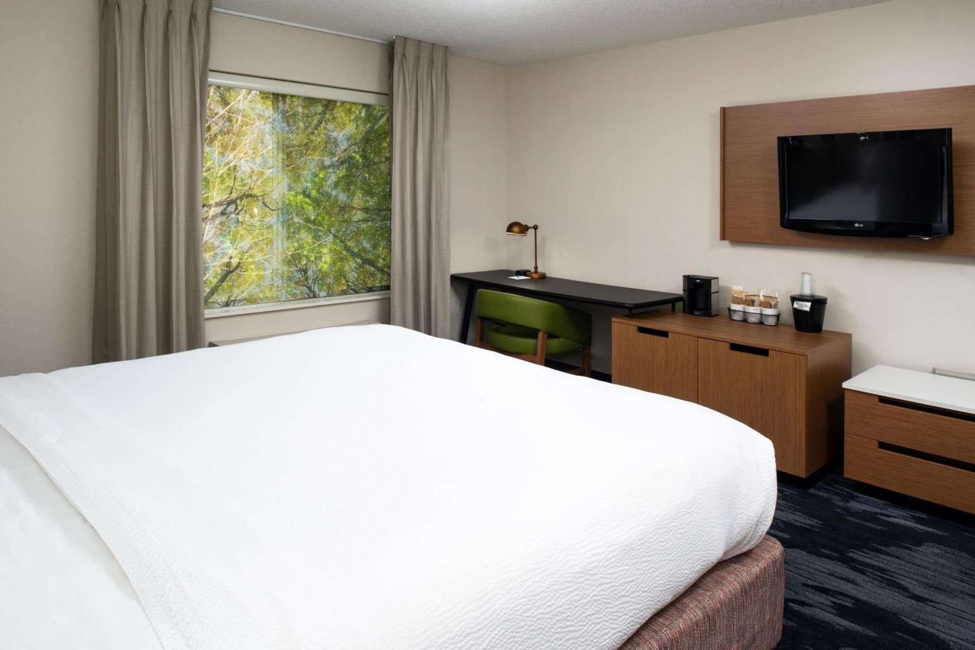 Fairfield Inn & Suites Greensboro Wendover gallery photo in Greensboro, NC — image 16