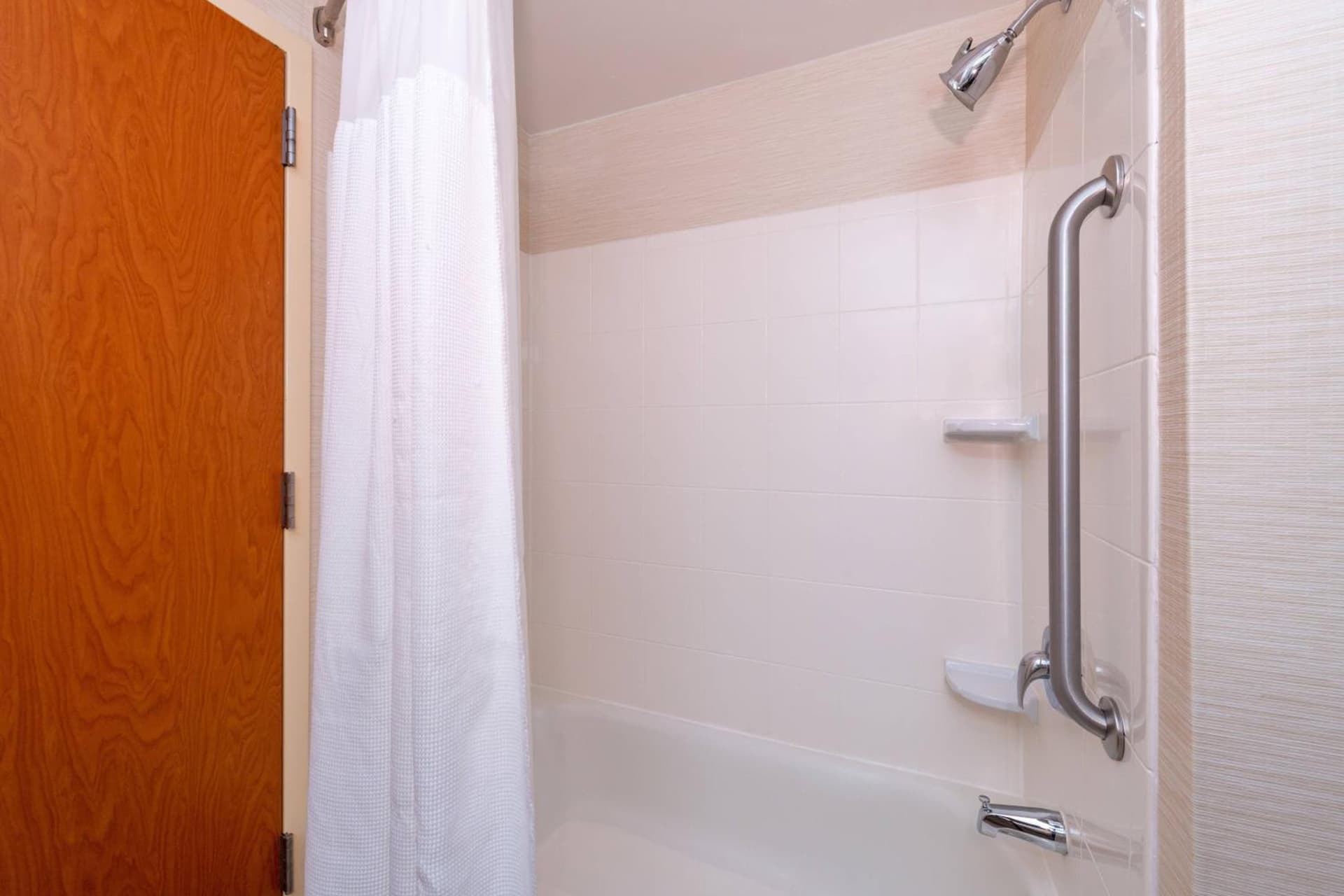 Fairfield Inn & Suites Greensboro Wendover gallery photo in Greensboro, NC — image 24