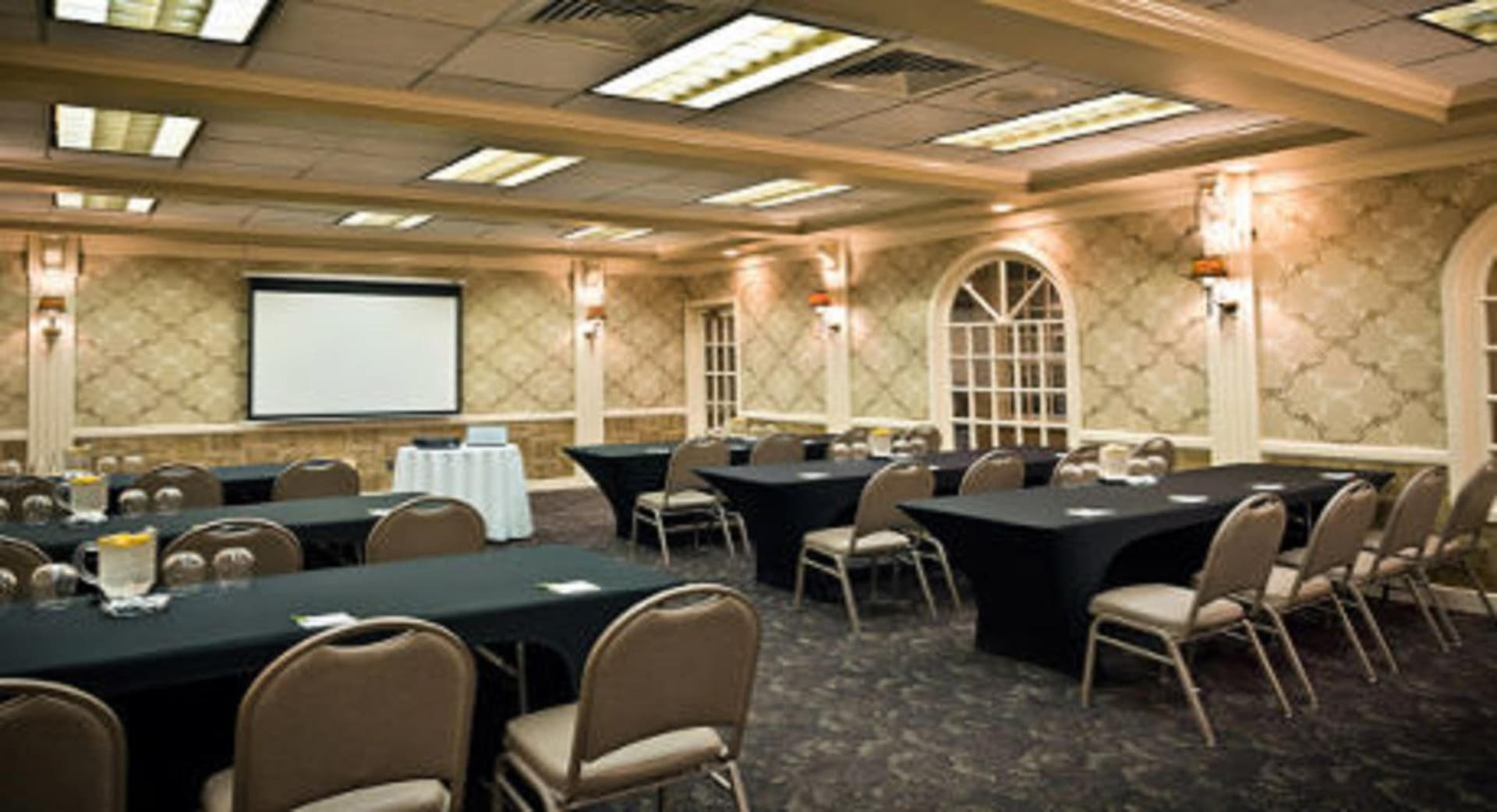 Wyndham Garden York gallery photo in York, PA — image 38