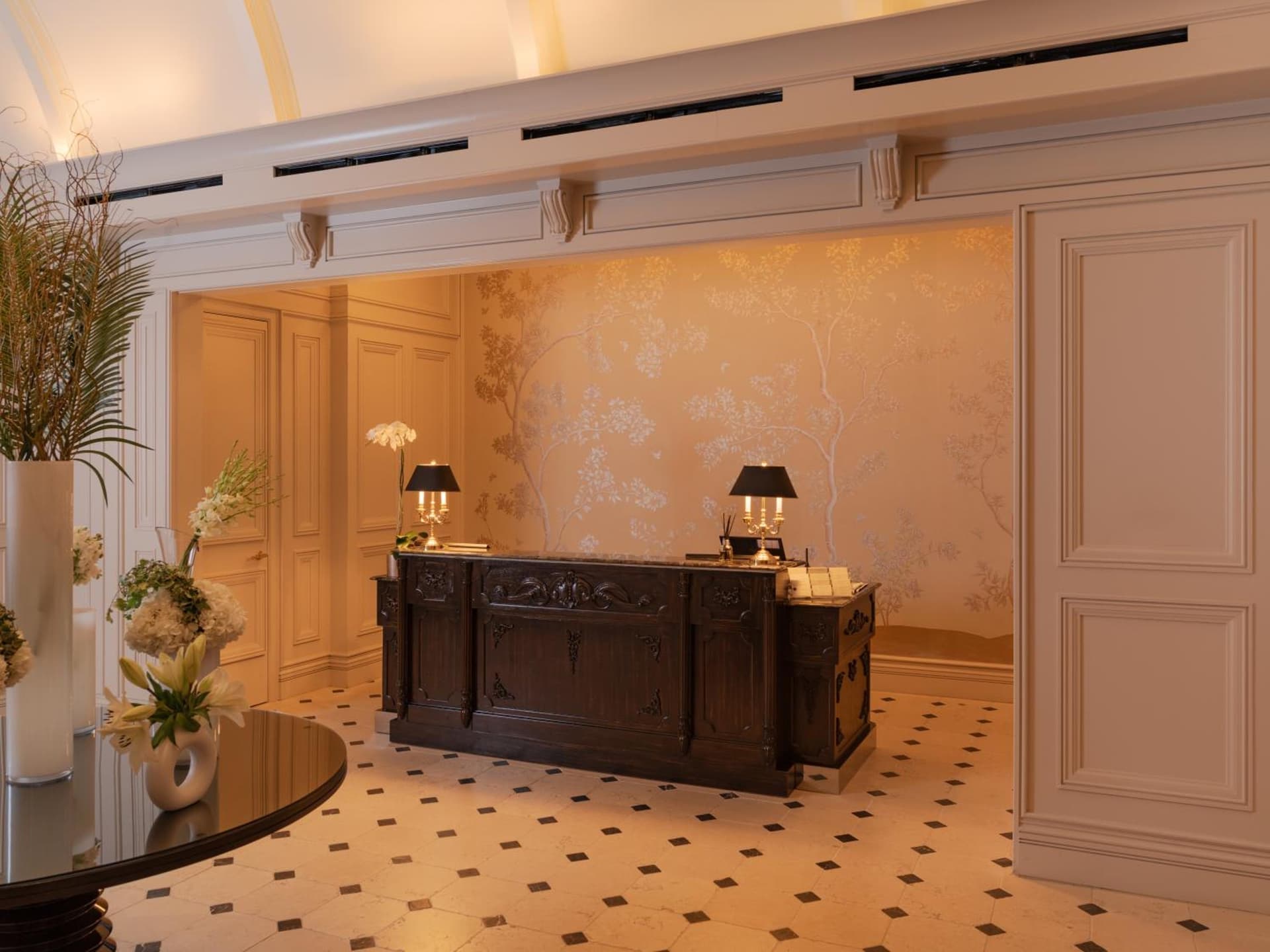 Hôtel Swexan interior in Dallas, TX — gallery photo 2