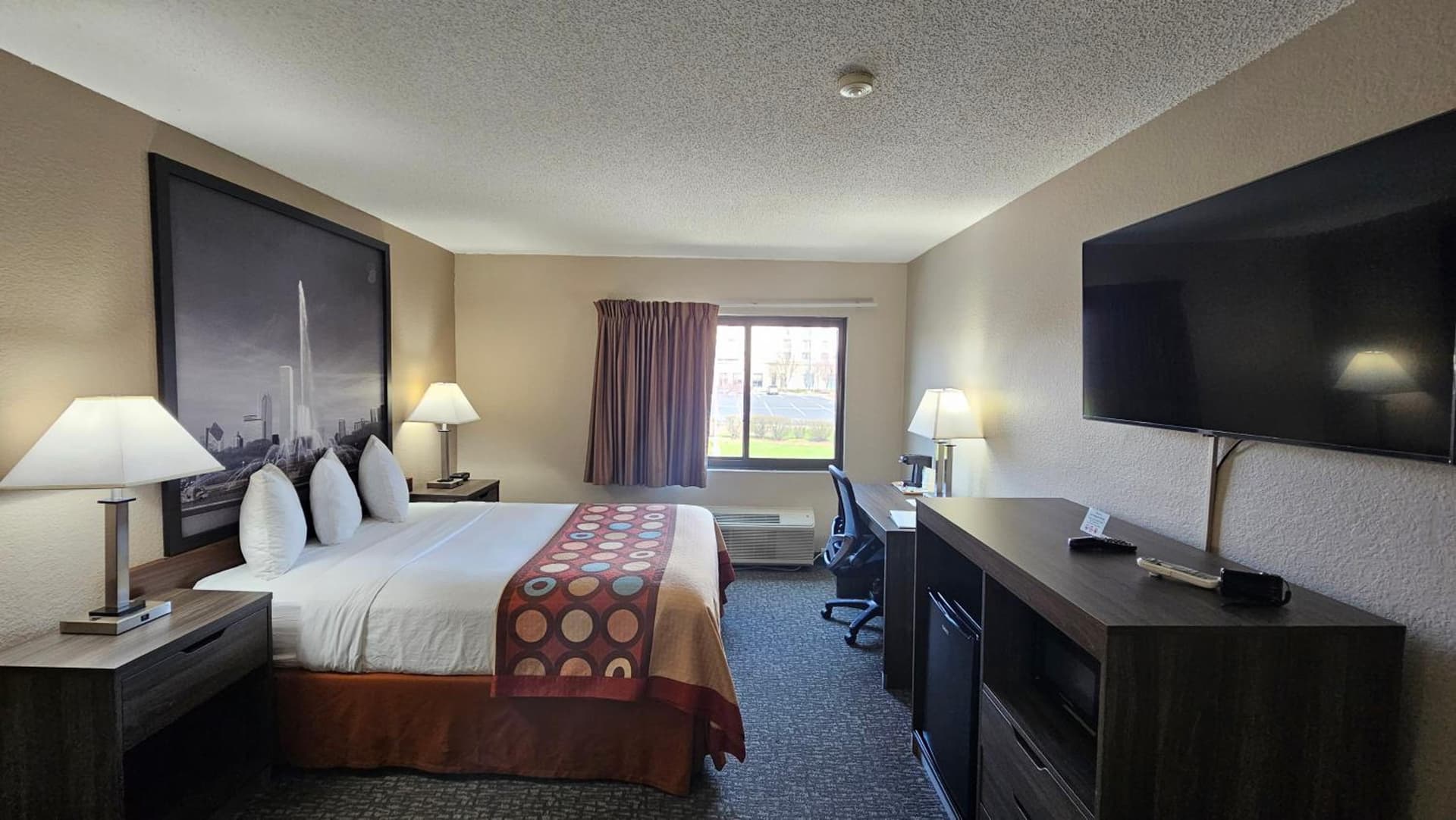 Super 8 by Wyndham Elgin gallery photo in Elgin, IL — image 17