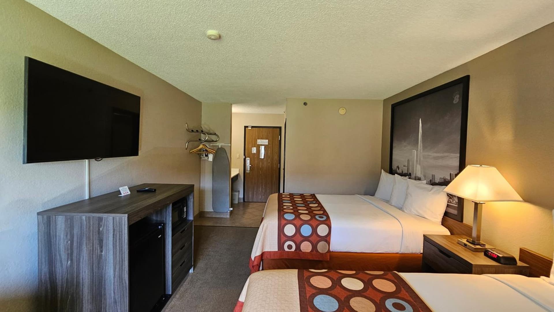 Super 8 by Wyndham Elgin gallery photo in Elgin, IL — image 19