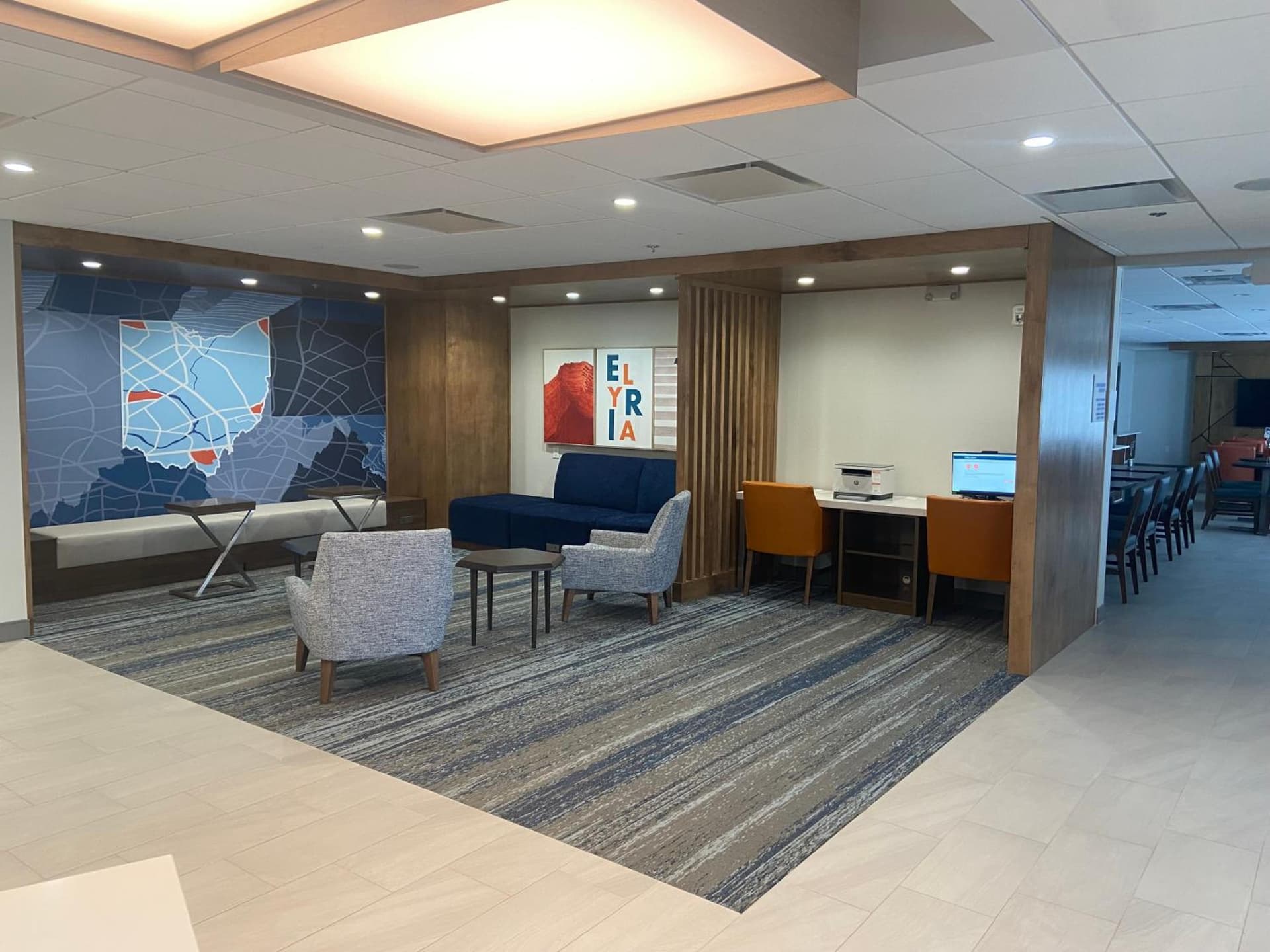 Holiday Inn Express & Suites Elyria by IHG interior in Elyria, OH — gallery photo 2