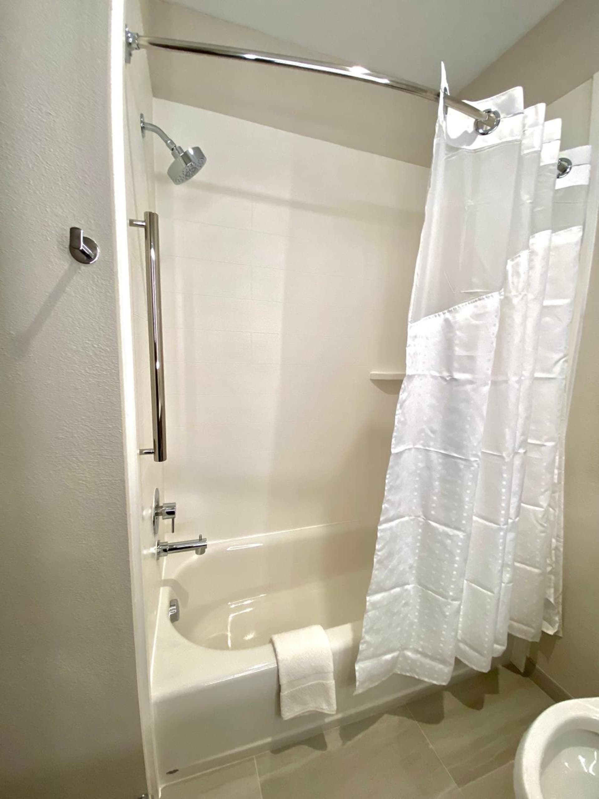 Holiday Inn Express & Suites Elyria by IHG gallery photo in Elyria, OH — image 19