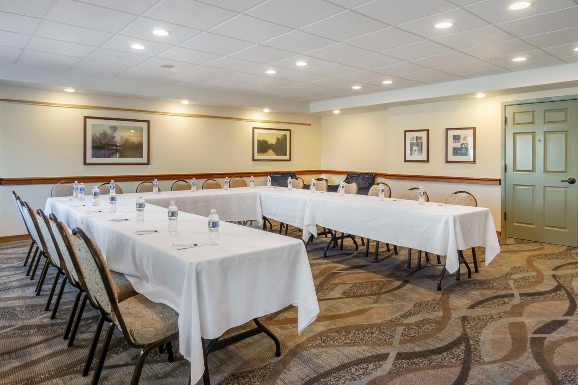 Best Western Plus Edmonds Harbor Inn gallery photo in Edmonds, WA — image 86
