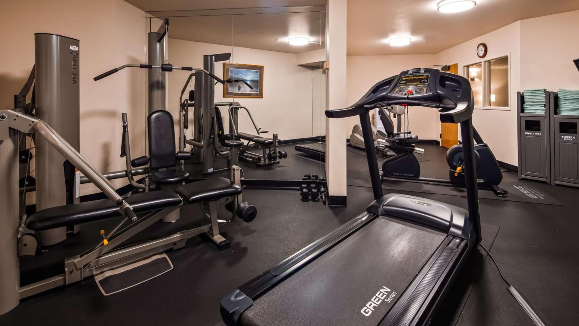 Best Western Plus Edmonds Harbor Inn gallery photo in Edmonds, WA — image 34
