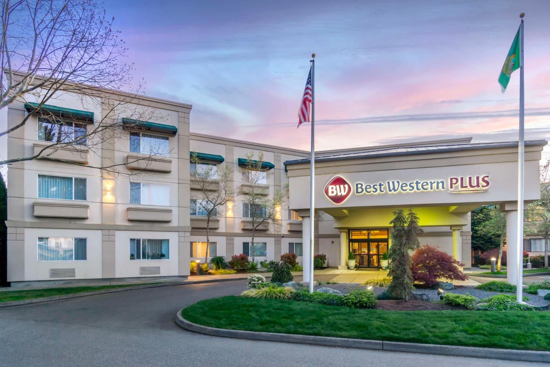 Best Western Plus Edmonds Harbor Inn featured exterior or lobby in Edmonds, WA — similar hotel