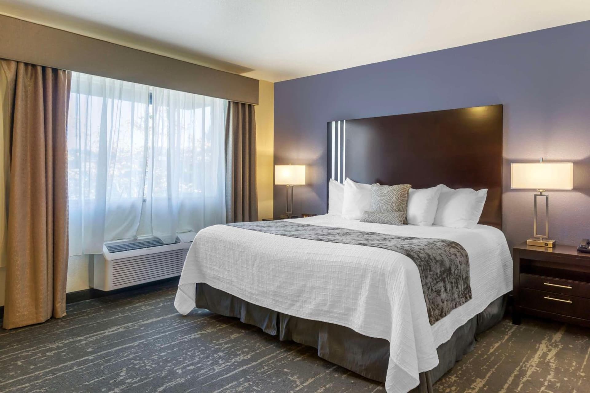 Best Western Plus Edmonds Harbor Inn gallery photo in Edmonds, WA — image 38