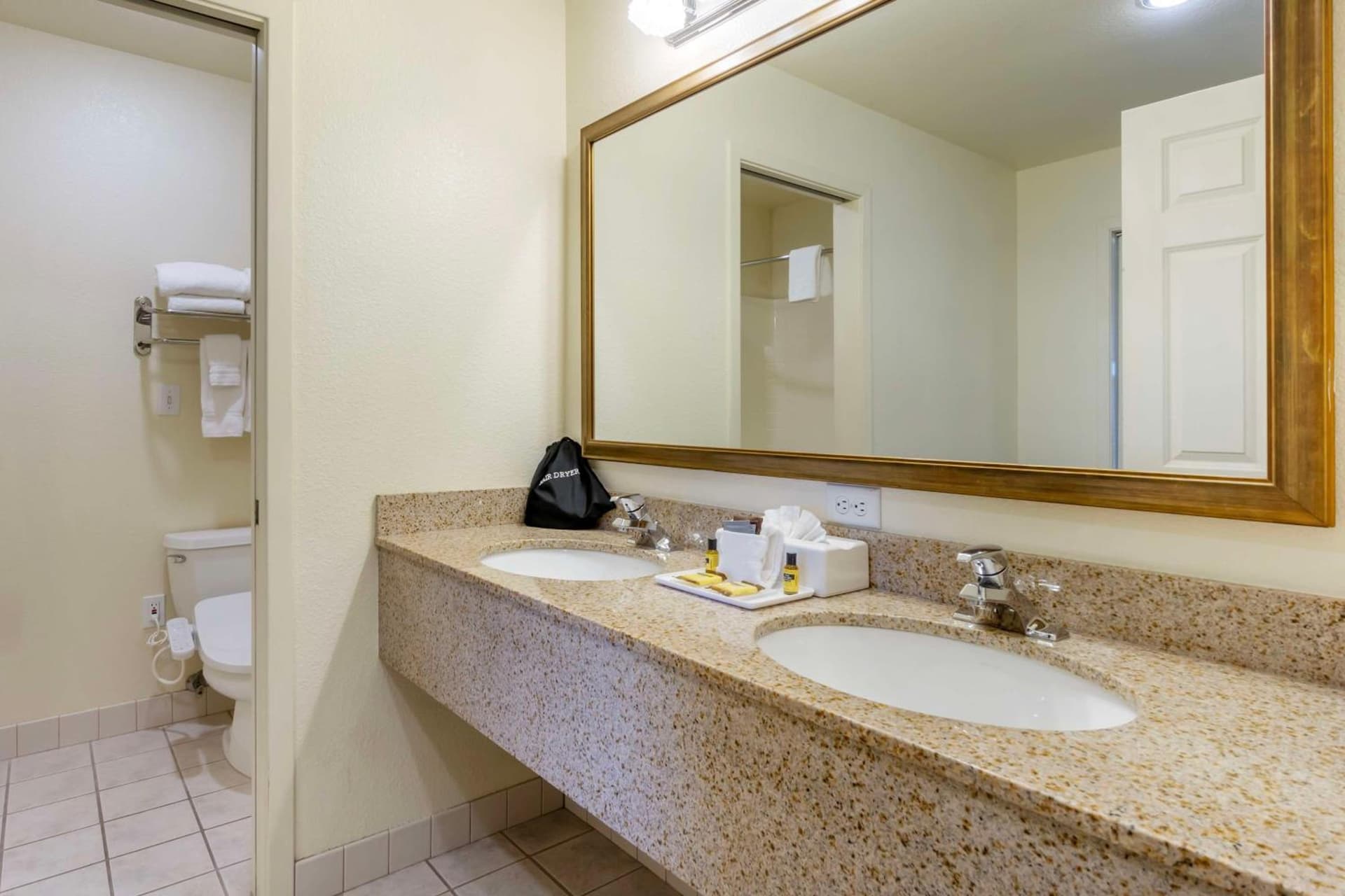 Best Western Plus Edmonds Harbor Inn gallery photo in Edmonds, WA — image 8