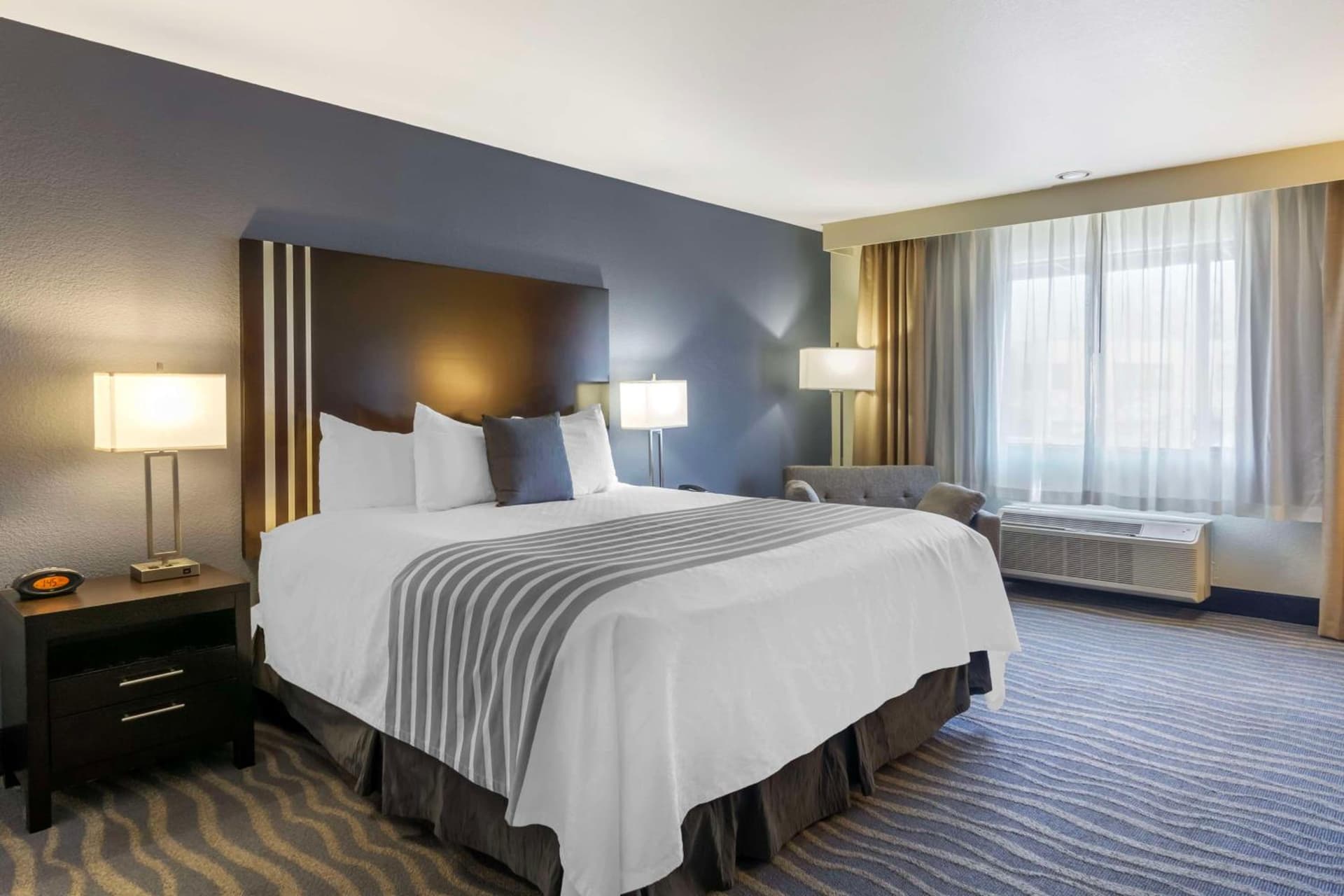 Best Western Plus Edmonds Harbor Inn gallery photo in Edmonds, WA — image 69