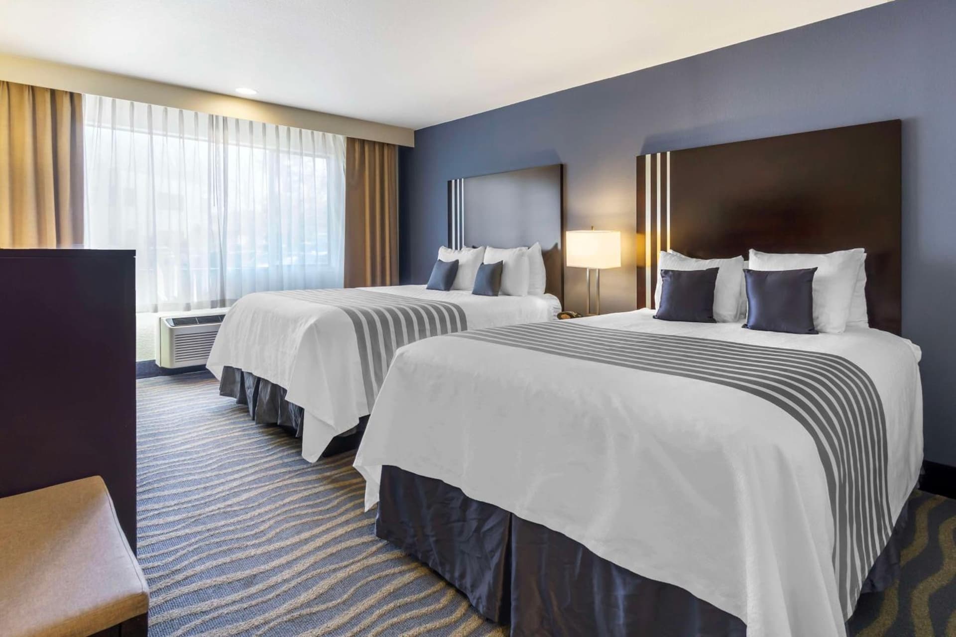 Best Western Plus Edmonds Harbor Inn gallery photo in Edmonds, WA — image 48