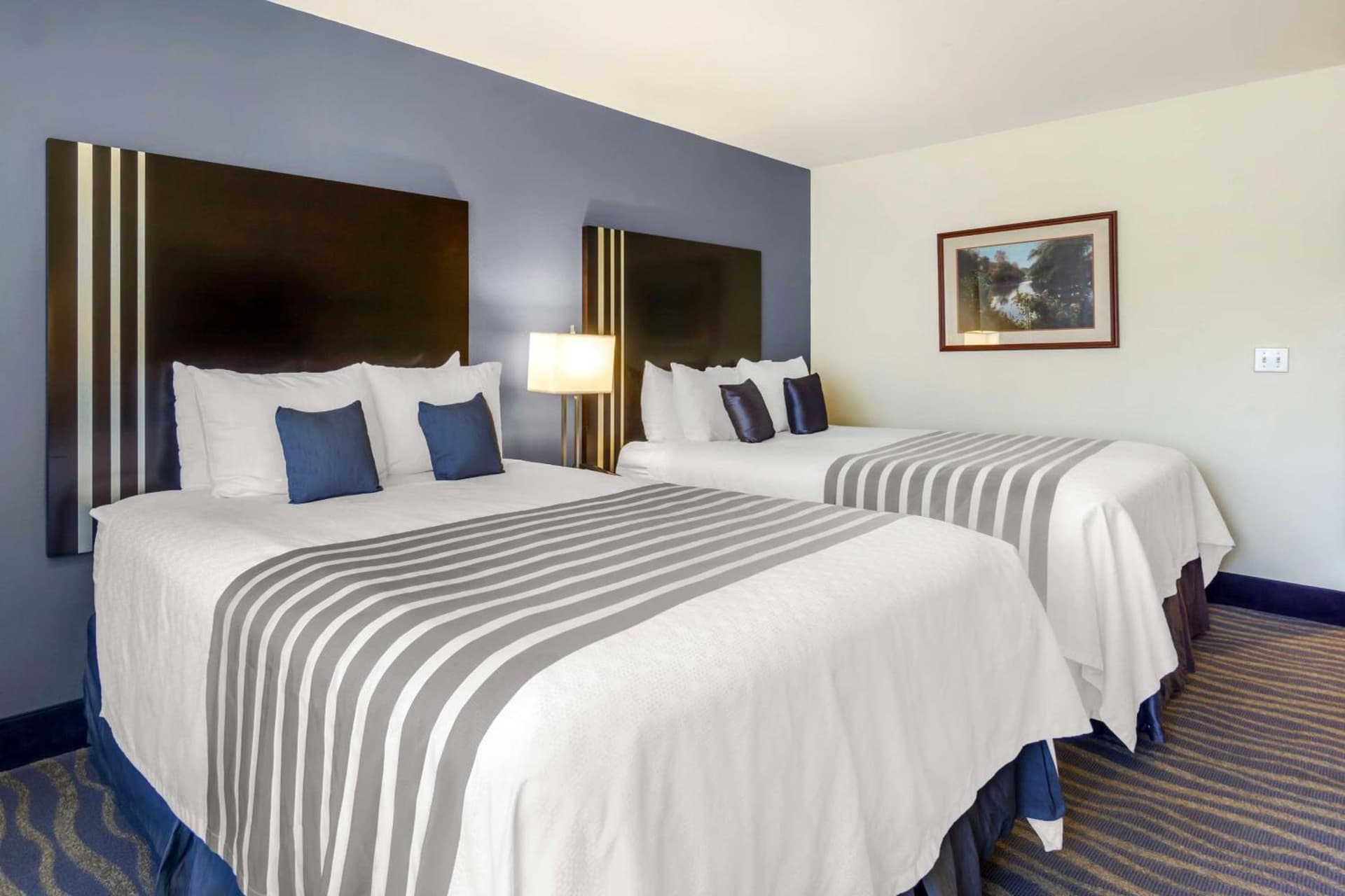 Best Western Plus Edmonds Harbor Inn gallery photo in Edmonds, WA — image 62