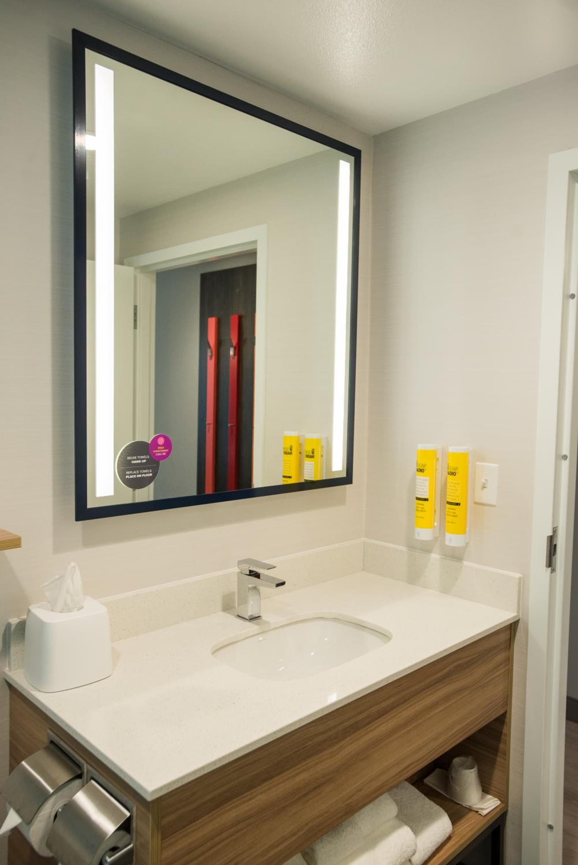 Tru By Hilton Cedar Rapids Westdale gallery photo in Cedar Rapids, IA — image 9