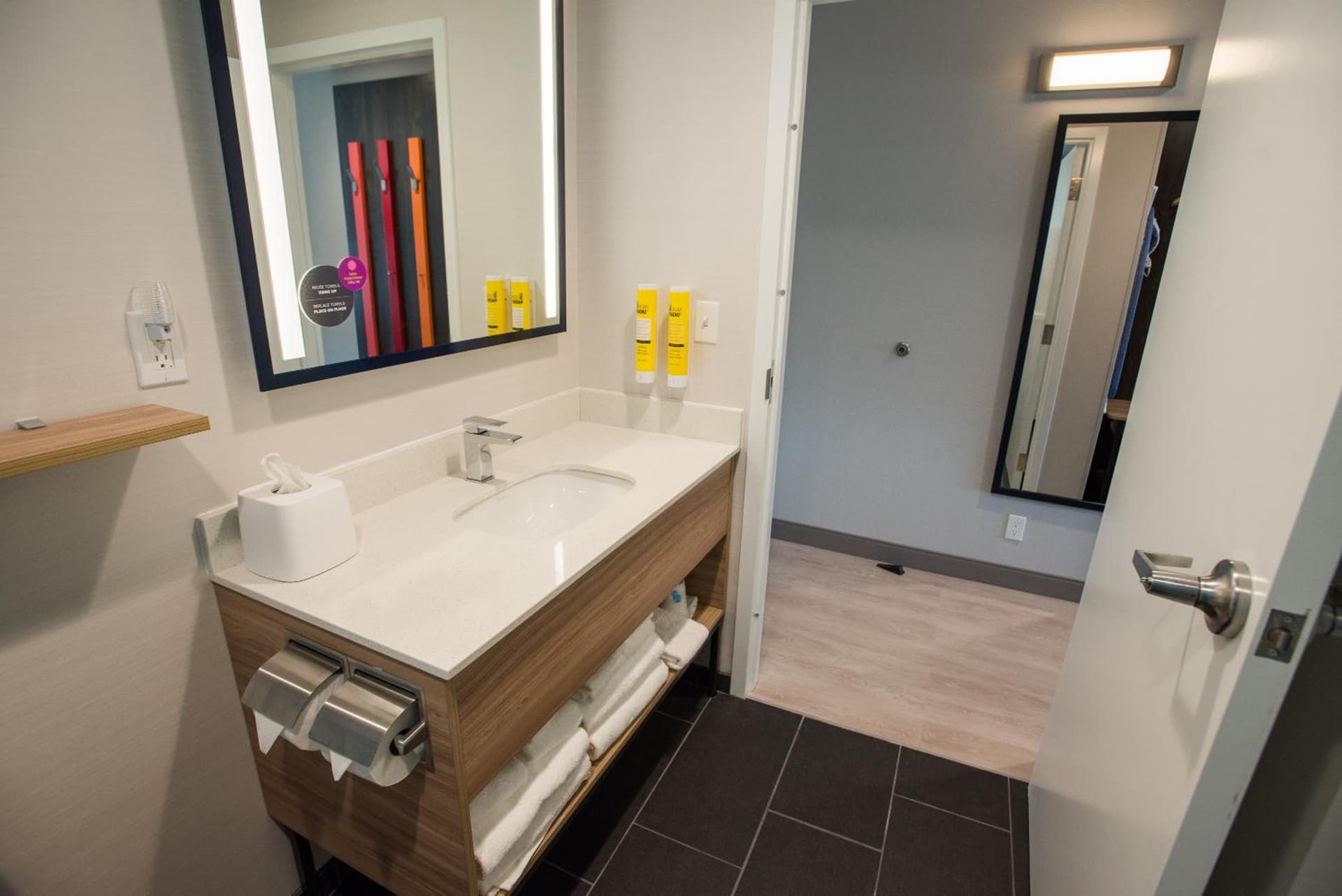 Tru By Hilton Cedar Rapids Westdale gallery photo in Cedar Rapids, IA — image 14