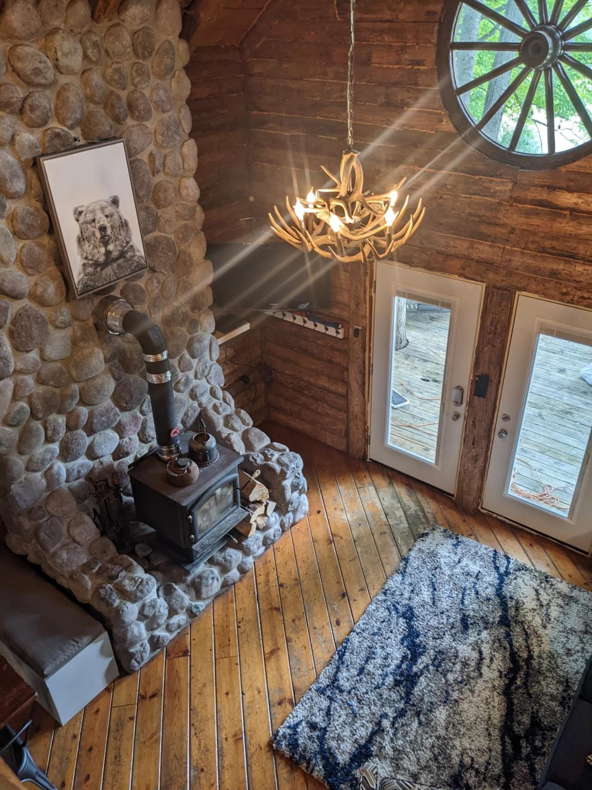 Bear Woods Resort interior in Bear Lake — gallery photo 2