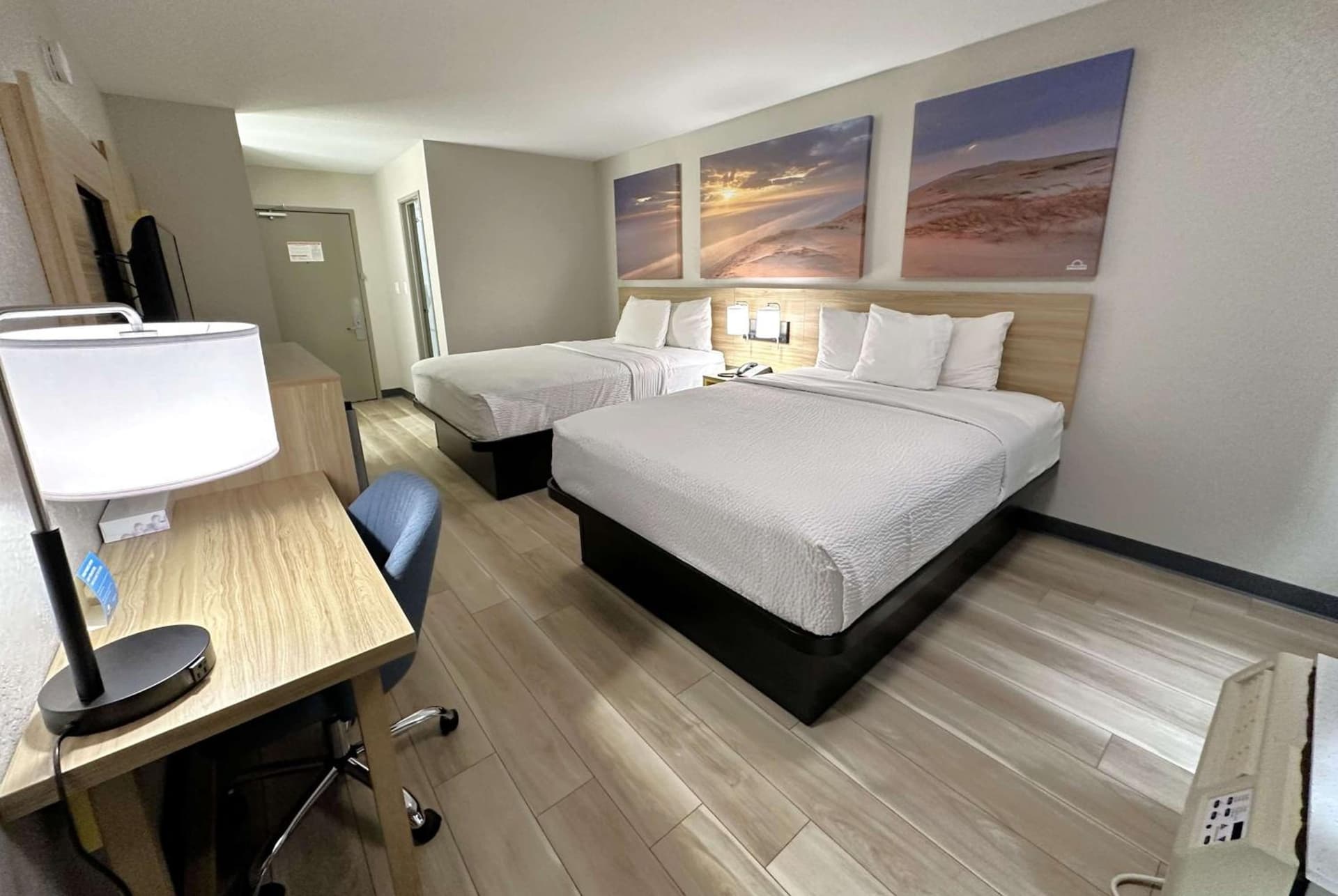Days Inn by Wyndham Holland property views in Holland, MI — gallery photo 3